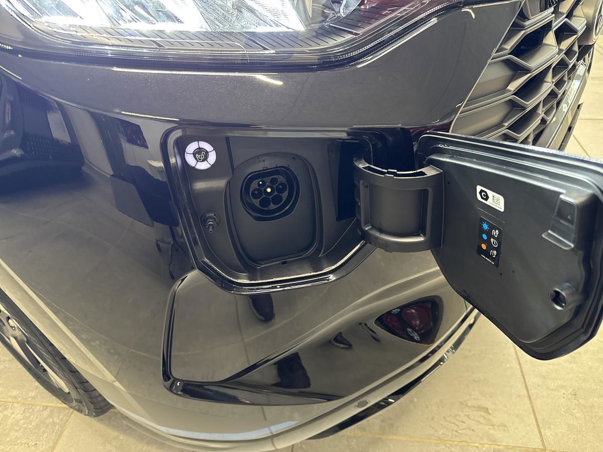 Billede af Ford Transit Custom 320 L2H1 2,5 Plugin-hybrid Sport CVT 233HK Van Trinl. Gear