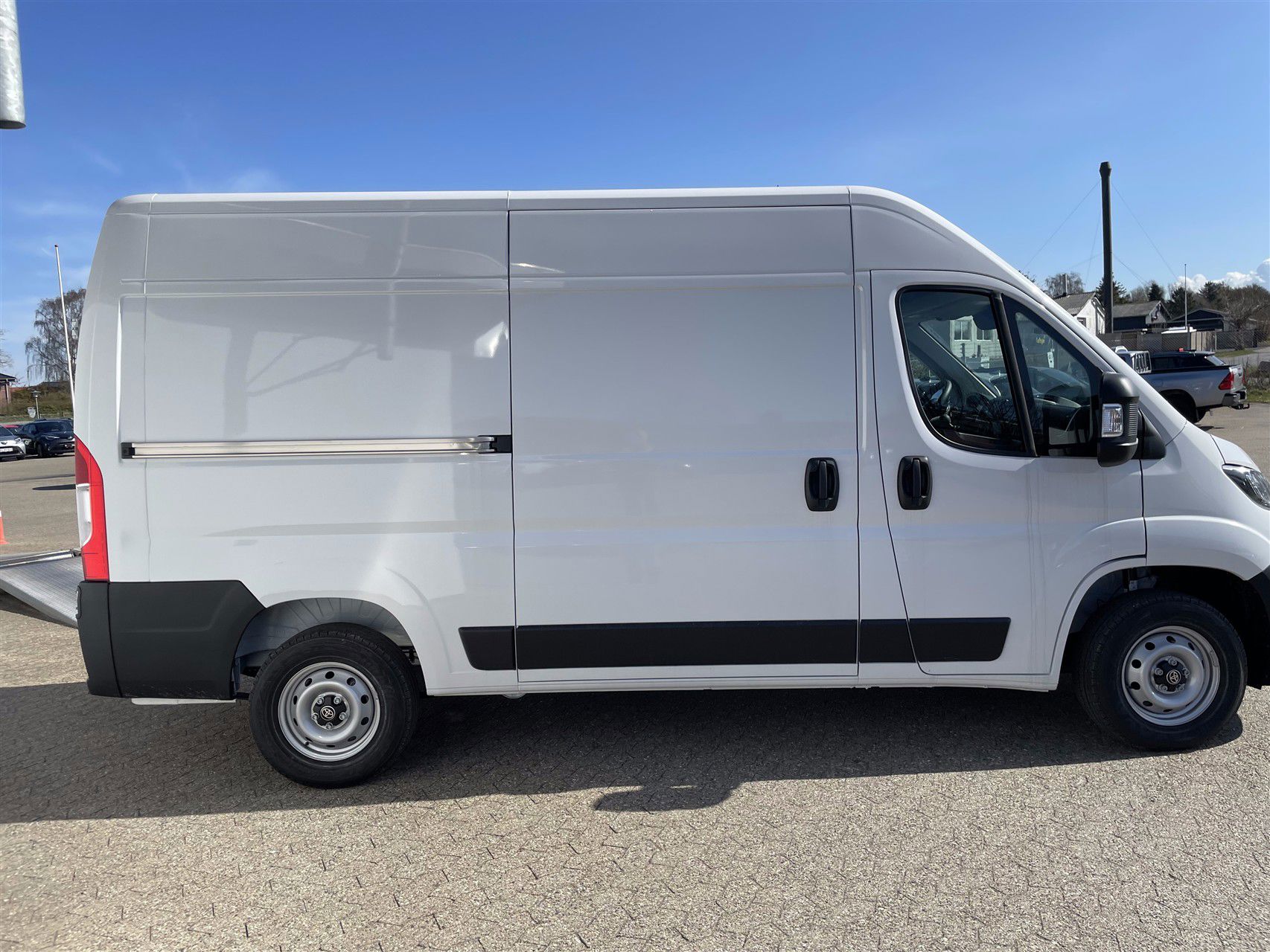 Billede af Toyota Proace Max Medium 2,2 D Comfort To skydedør m. højt tag 140HK Van 6g