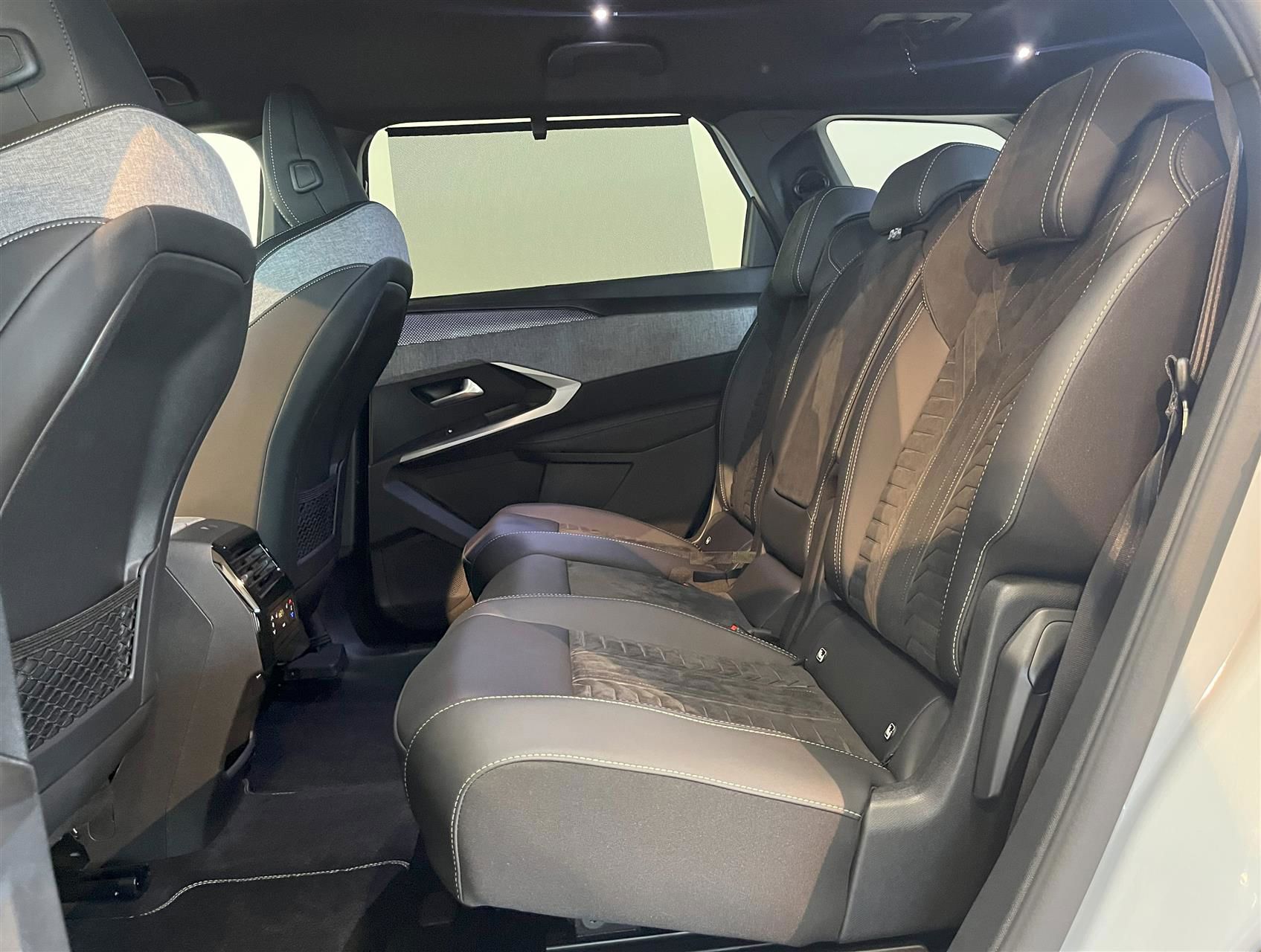 Billede af Peugeot e-5008 EL GT Pack 210HK 5d Aut.