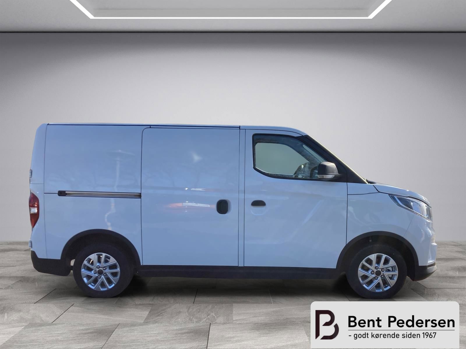 Billede af Maxus e-Deliver 3 SWB 50,2 kWh EL 122HK Van Aut.
