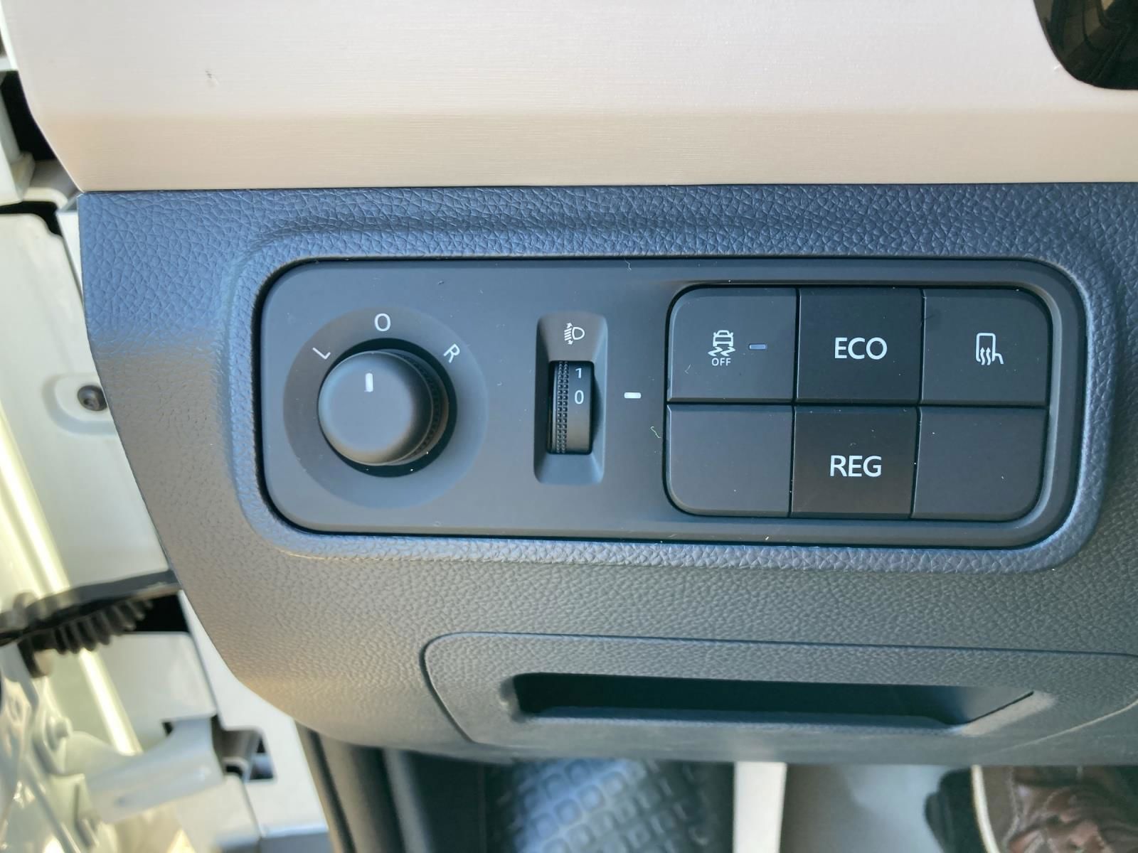 Billede af Maxus e-Deliver 3 SWB 50,2 kWh EL 122HK Van Aut.