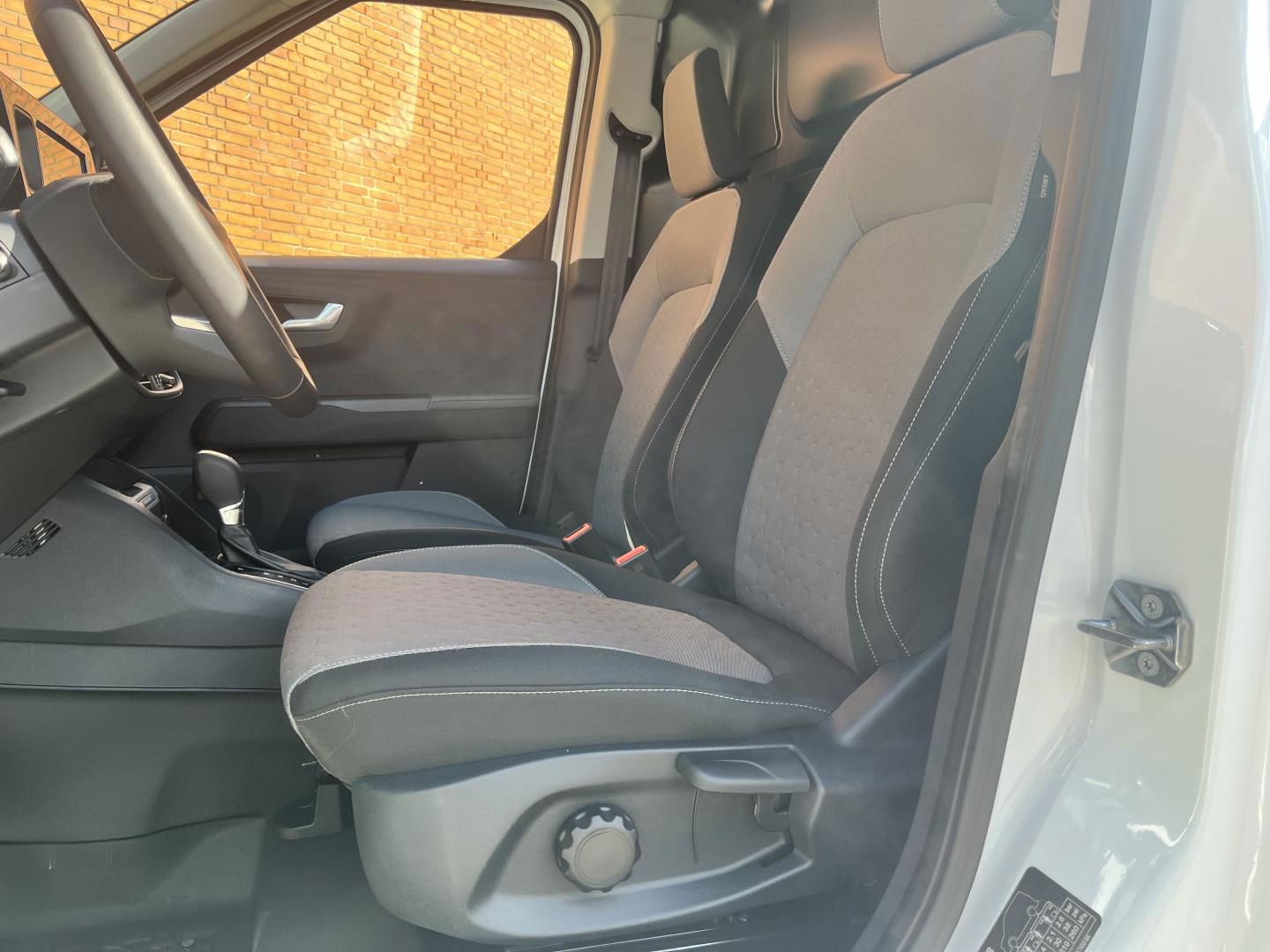 Billede af Ford Transit Courier 1,0 EcoBoost Limited DCT 125HK Van 7g Aut.