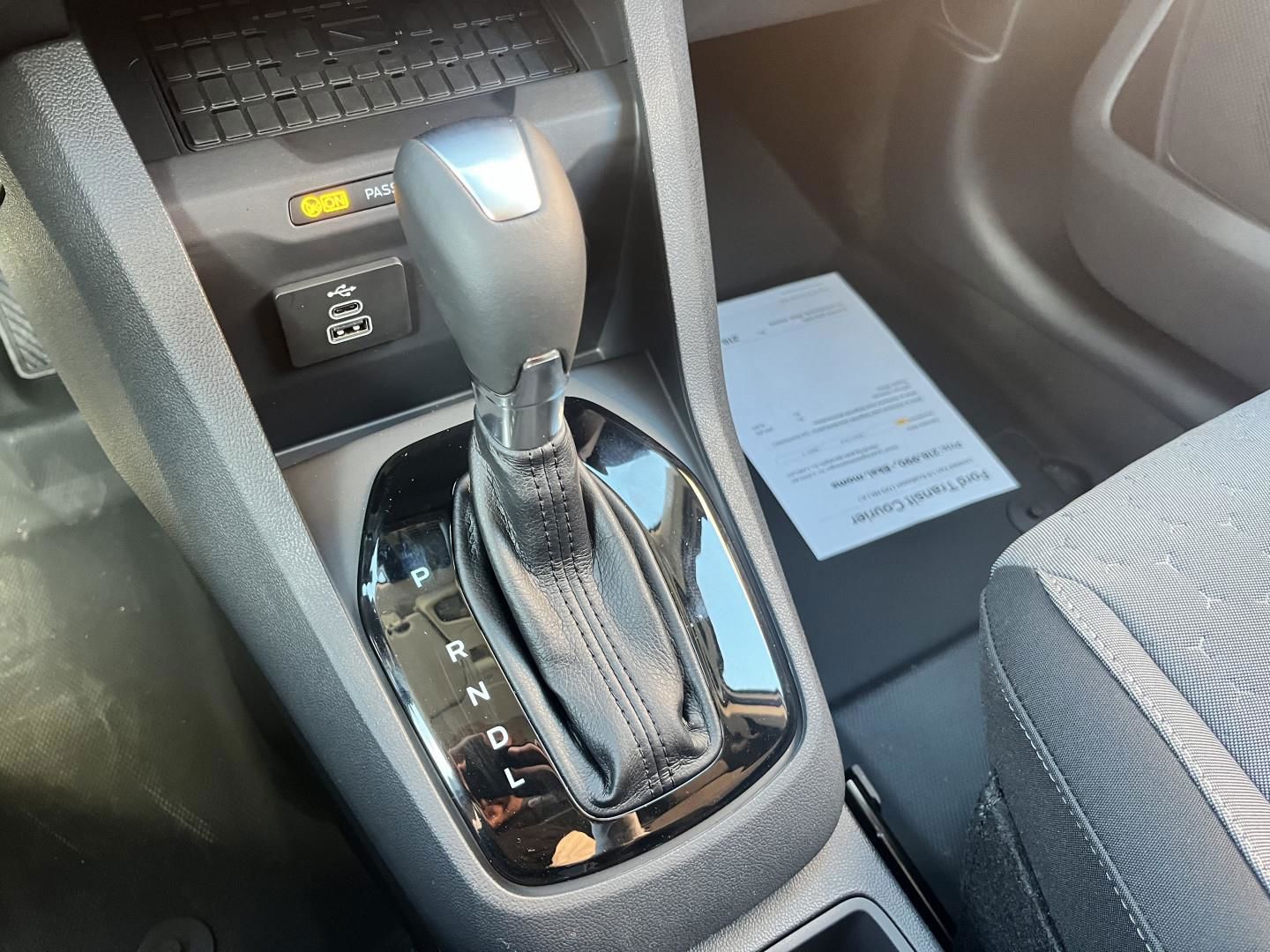 Billede af Ford Transit Courier 1,0 EcoBoost Limited DCT 125HK Van 7g Aut.