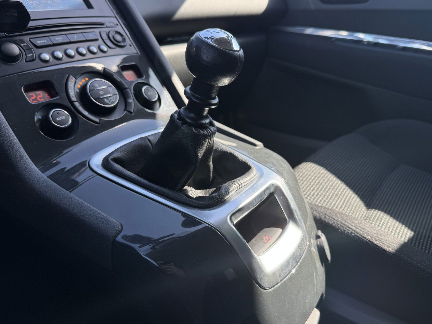 Billede af Peugeot 5008 2,0 HDI Active 150HK Van 6g