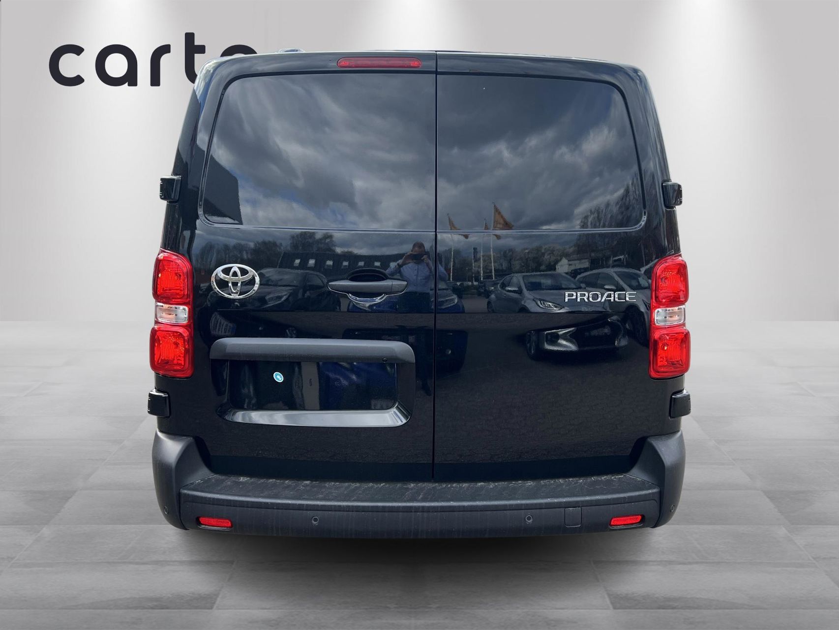 Billede af Toyota Proace Long 2,0 D Comfort Master To skydedør 144HK Van 8g Aut.