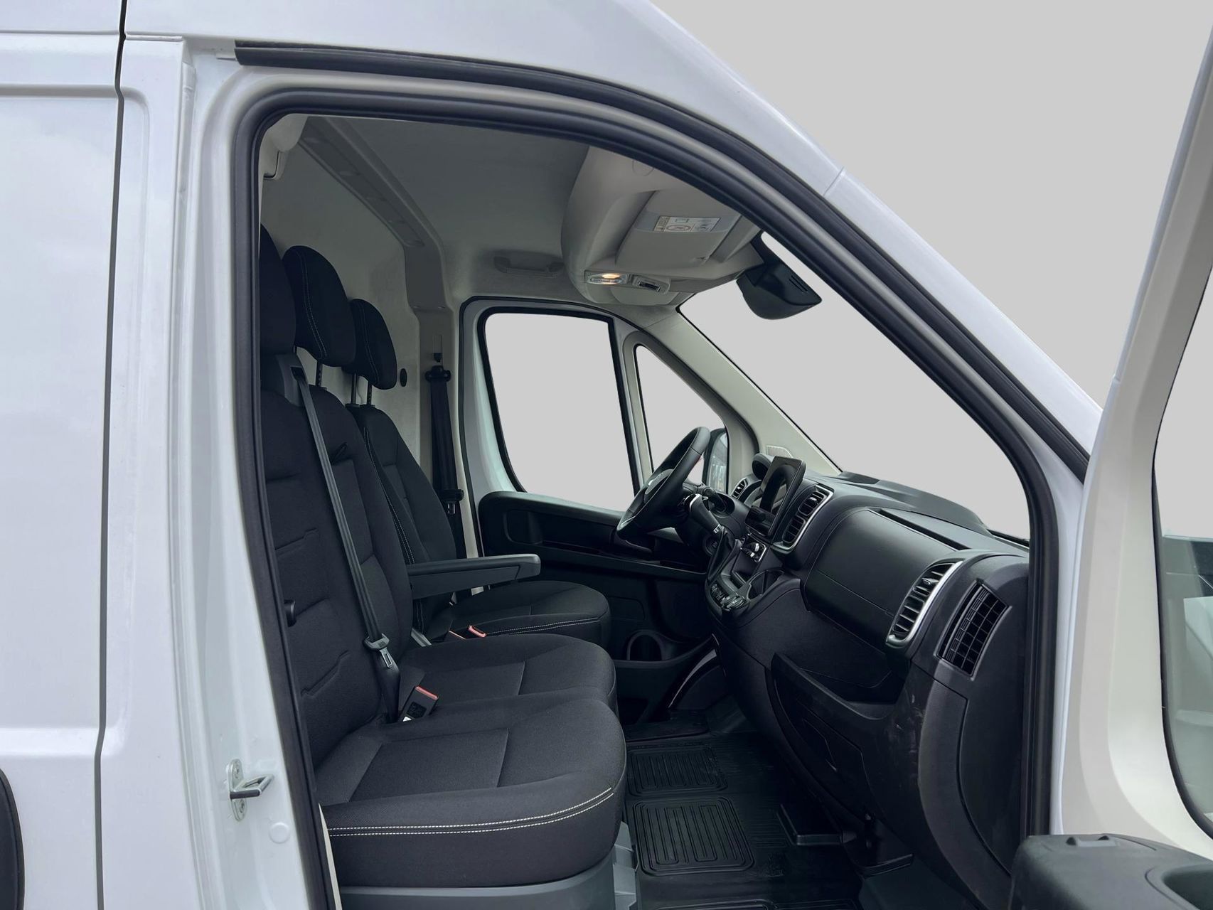 Billede af Toyota Proace Max 2.2D 140hk Medium/To skydedøre m. højt tag aut.gear Comfort Master