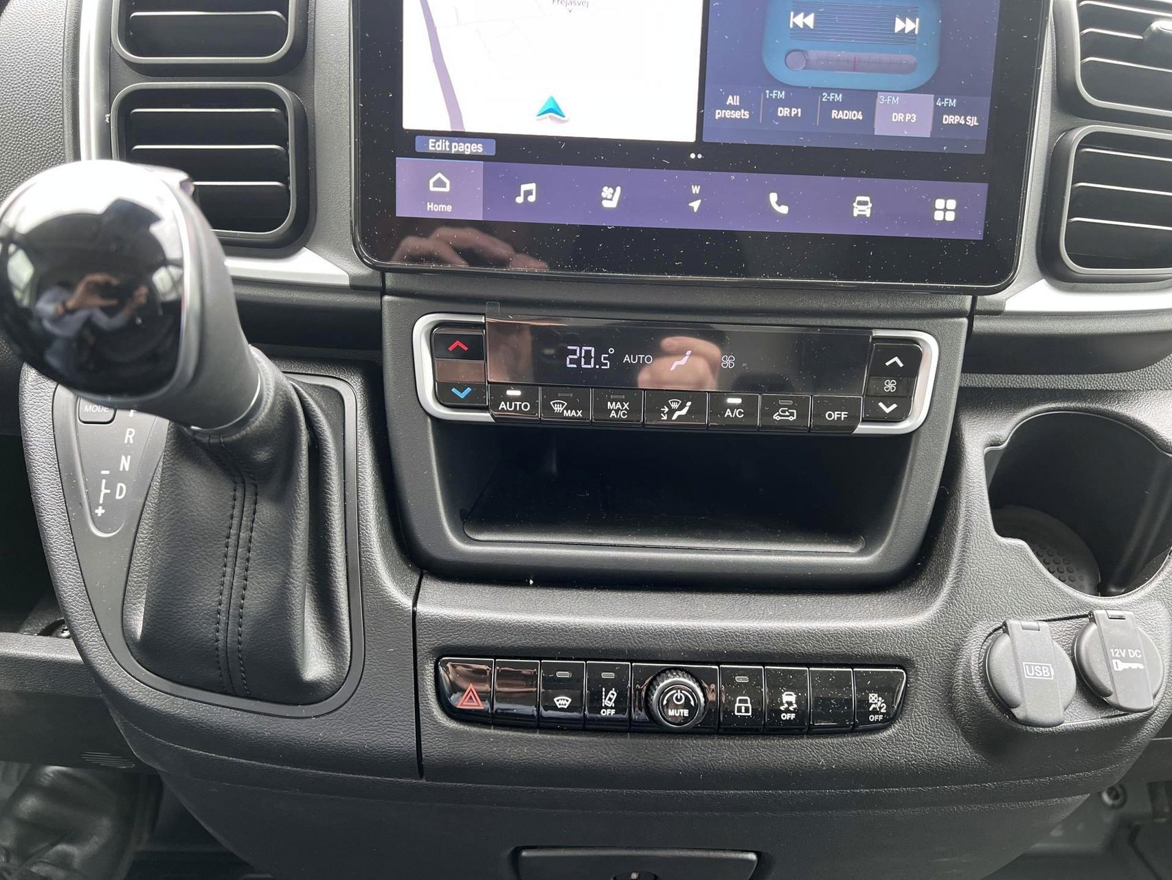 Billede af Toyota Proace Max 2.2D 140hk Medium/To skydedøre m. højt tag aut.gear Comfort Master