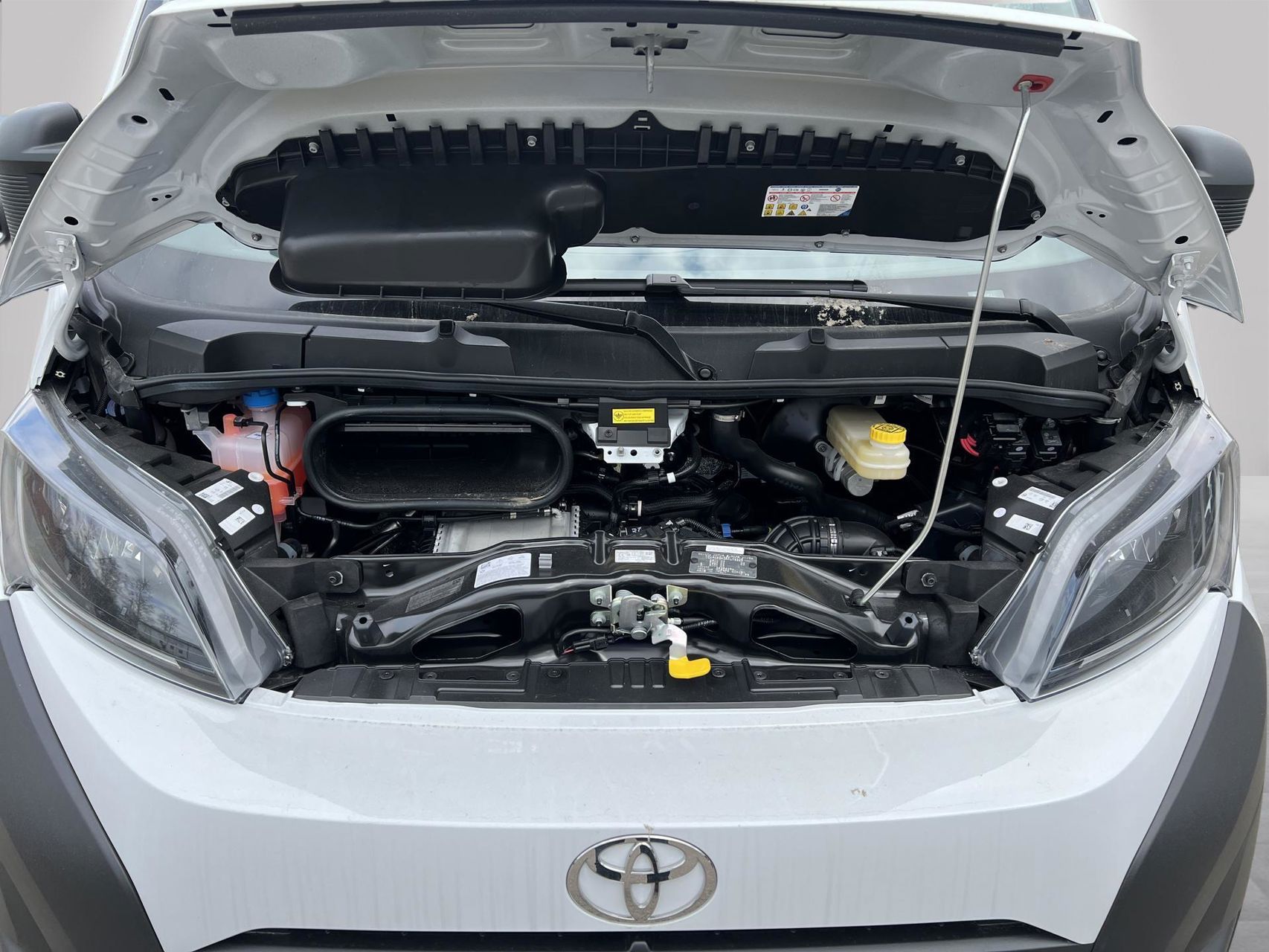 Billede af Toyota Proace Max 2.2D 140hk Medium/To skydedøre m. højt tag aut.gear Comfort Master