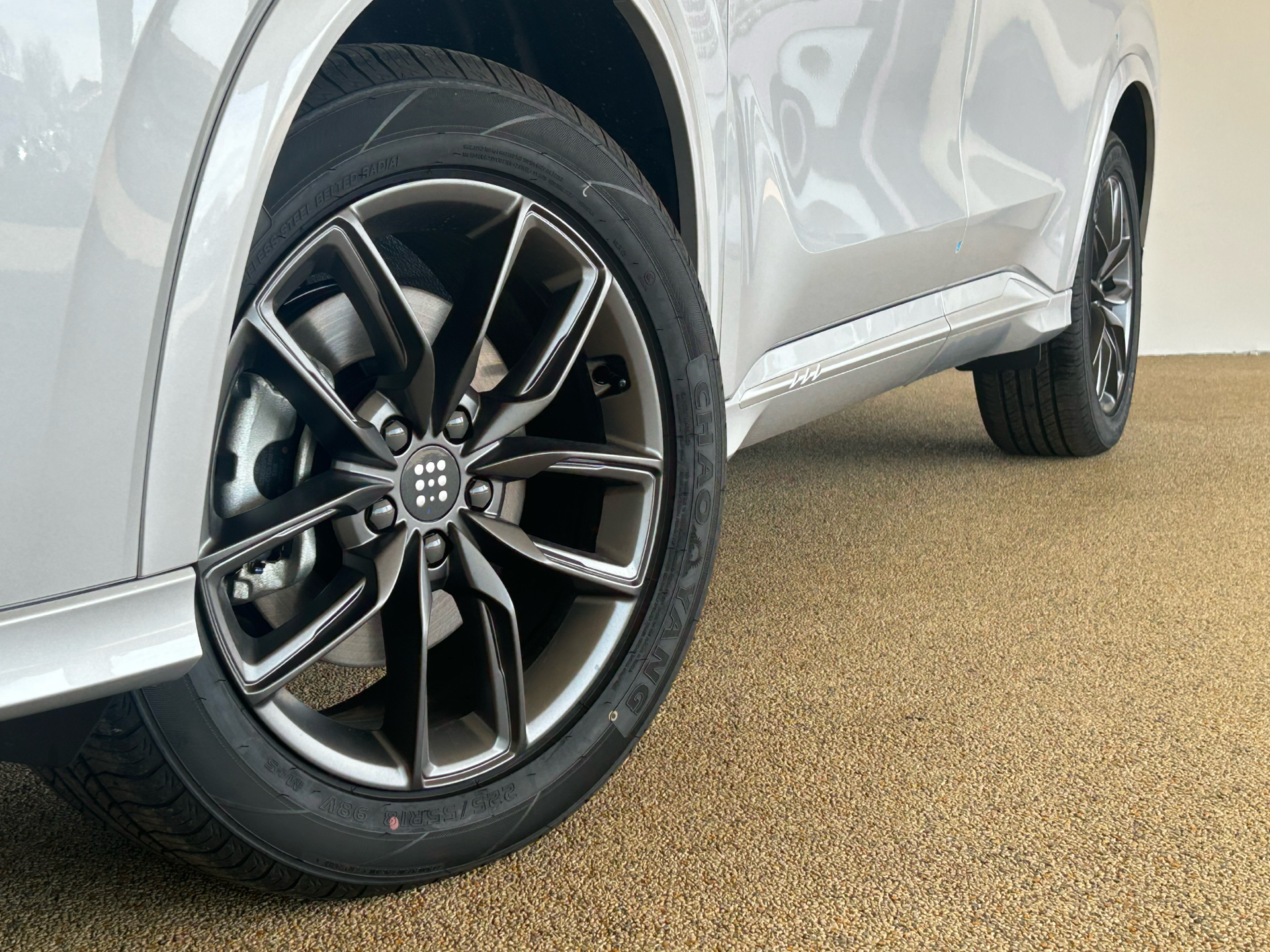 Billede af Navor E5 1,5 Plugin-hybrid Rock E-CVT 218HK 5d Aut.