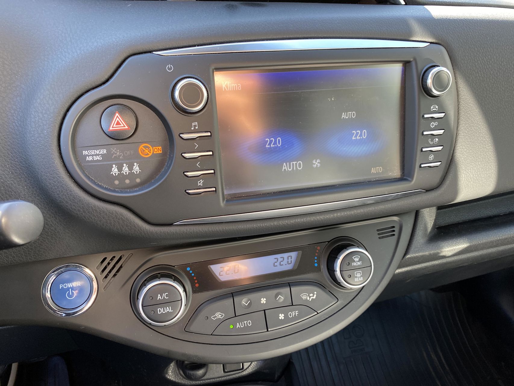 Billede af Toyota Yaris 1,5 Hybrid H3 Smartpakke E-CVT 100HK 5d Trinl. Gear