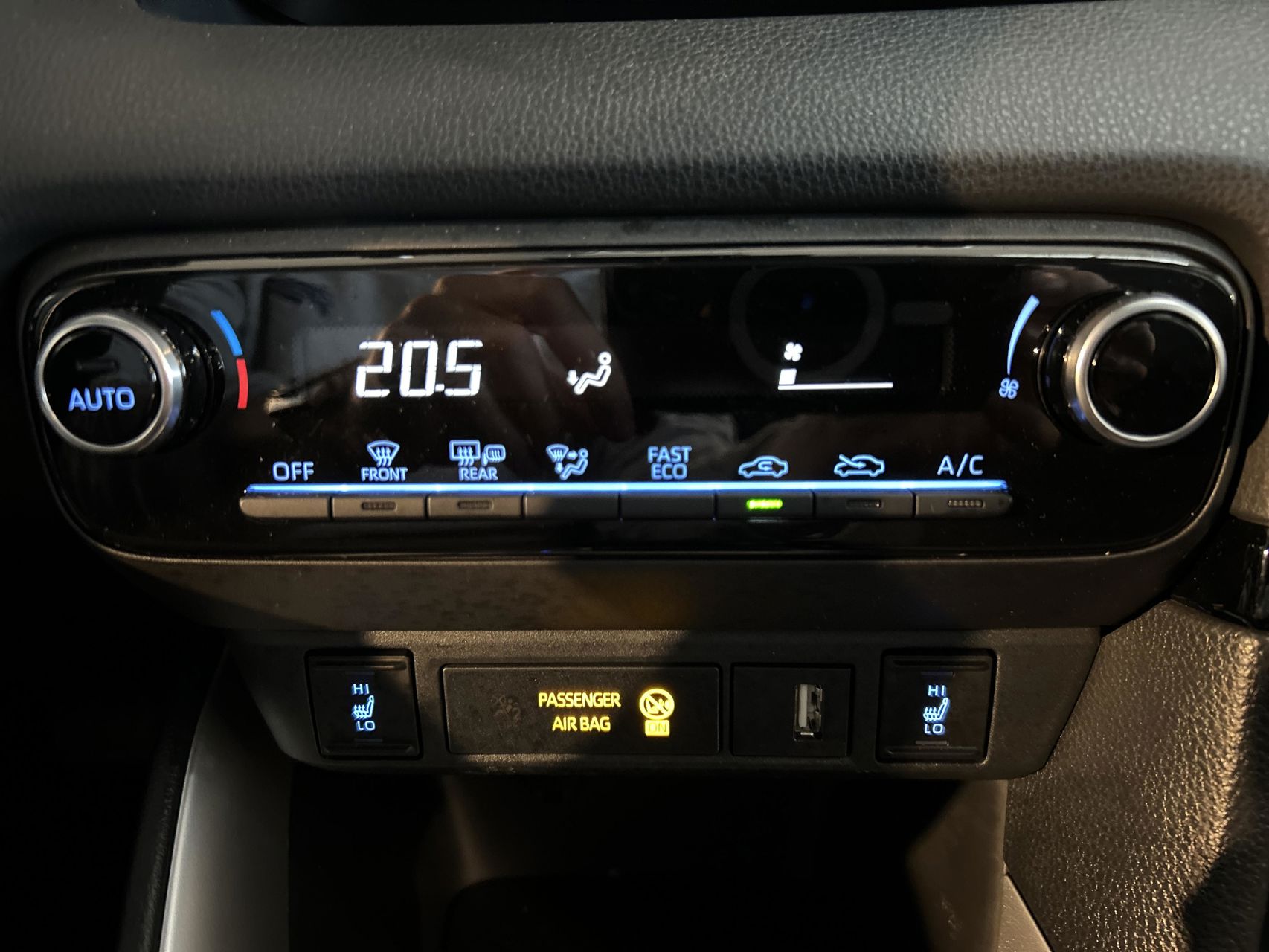 Billede af Toyota Yaris 1,5 Hybrid Essential 116HK 5d Trinl. Gear