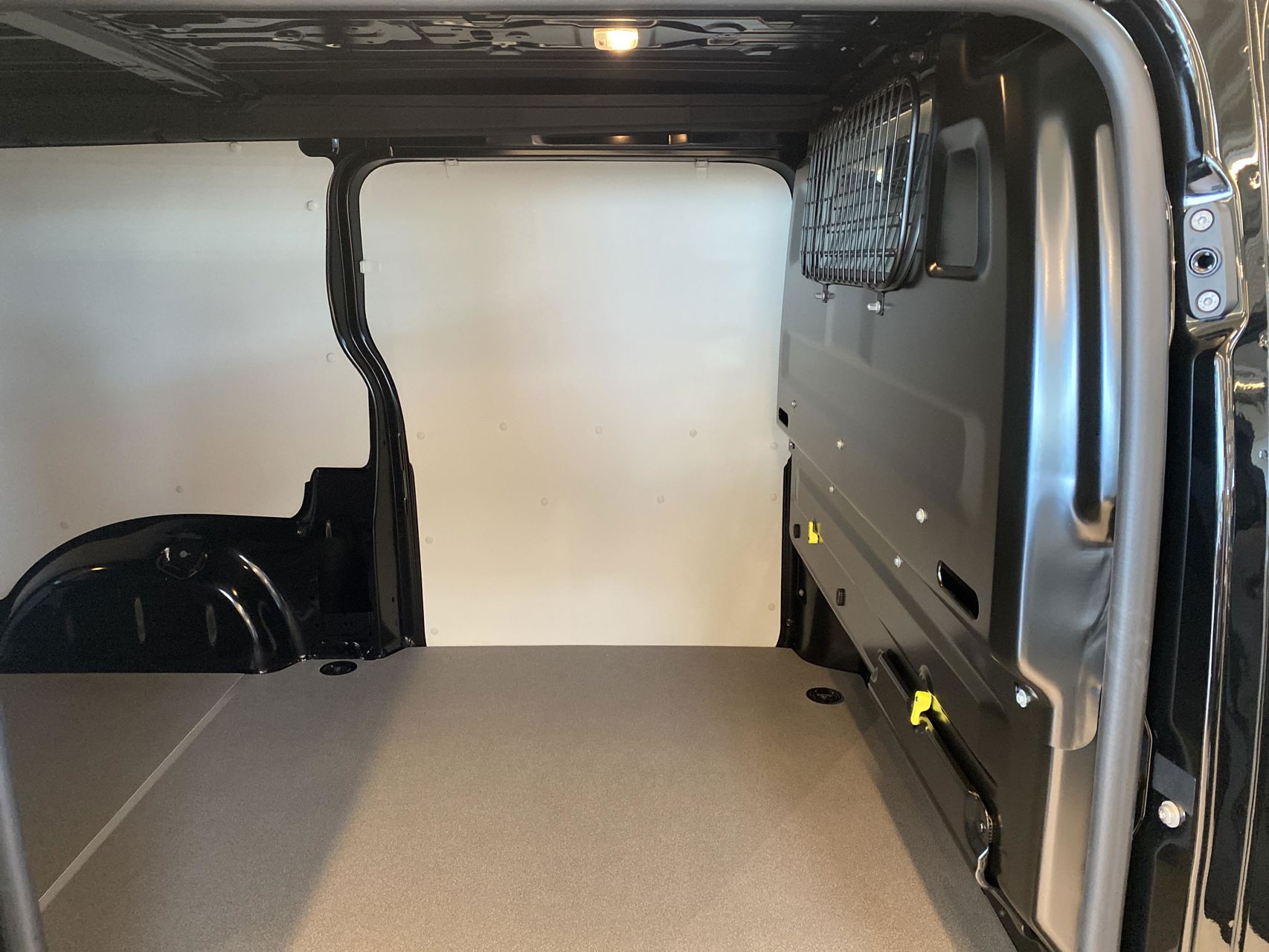 Billede af Toyota Proace Long 2,0 D Comfort Master m/Alm adskillelse - SmartCargo 144HK Van 6g
