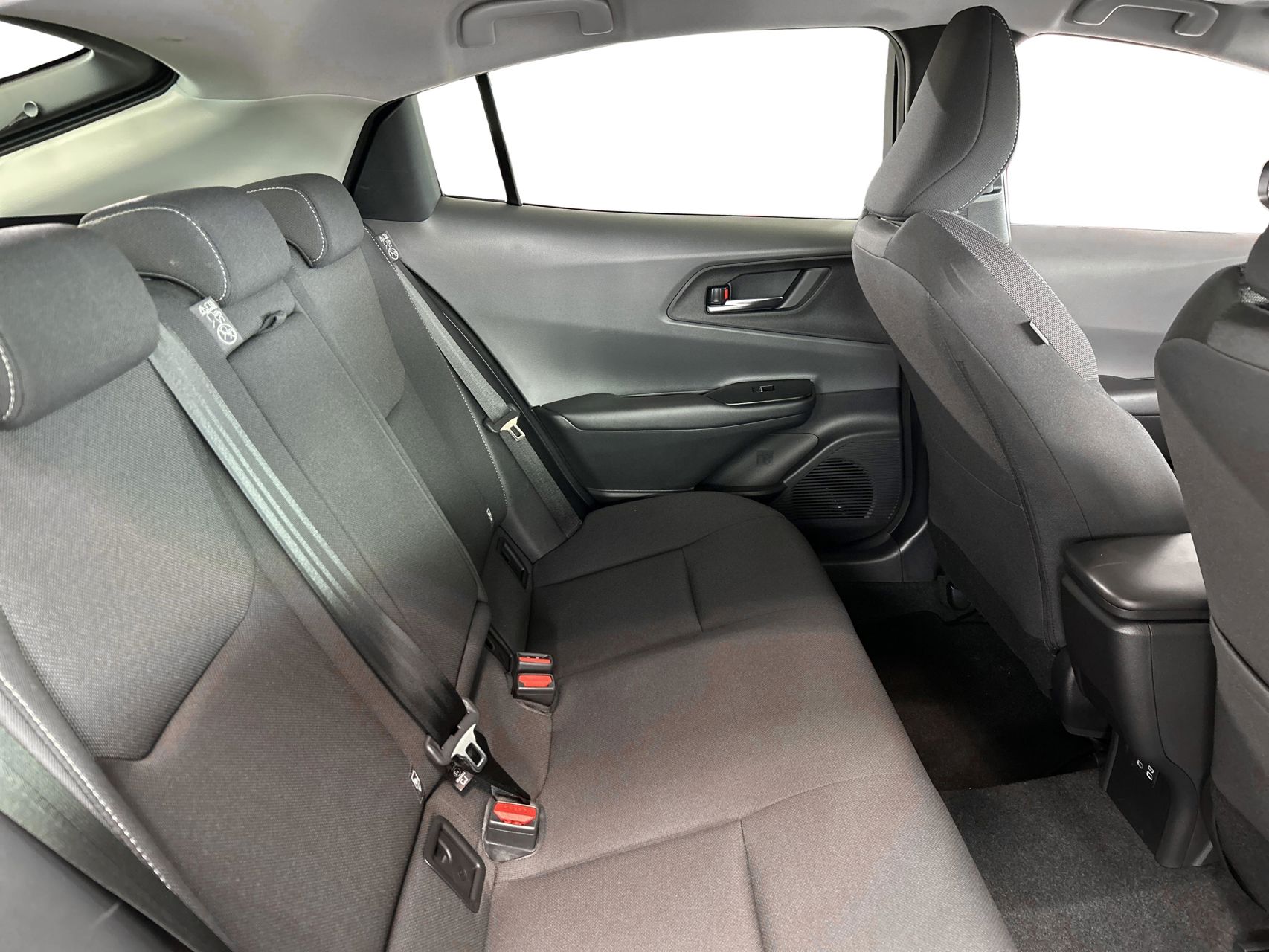 Billede af Toyota Prius Plug-in 2,0 Plugin-hybrid Elegant Panorama 223HK 5d Aut.