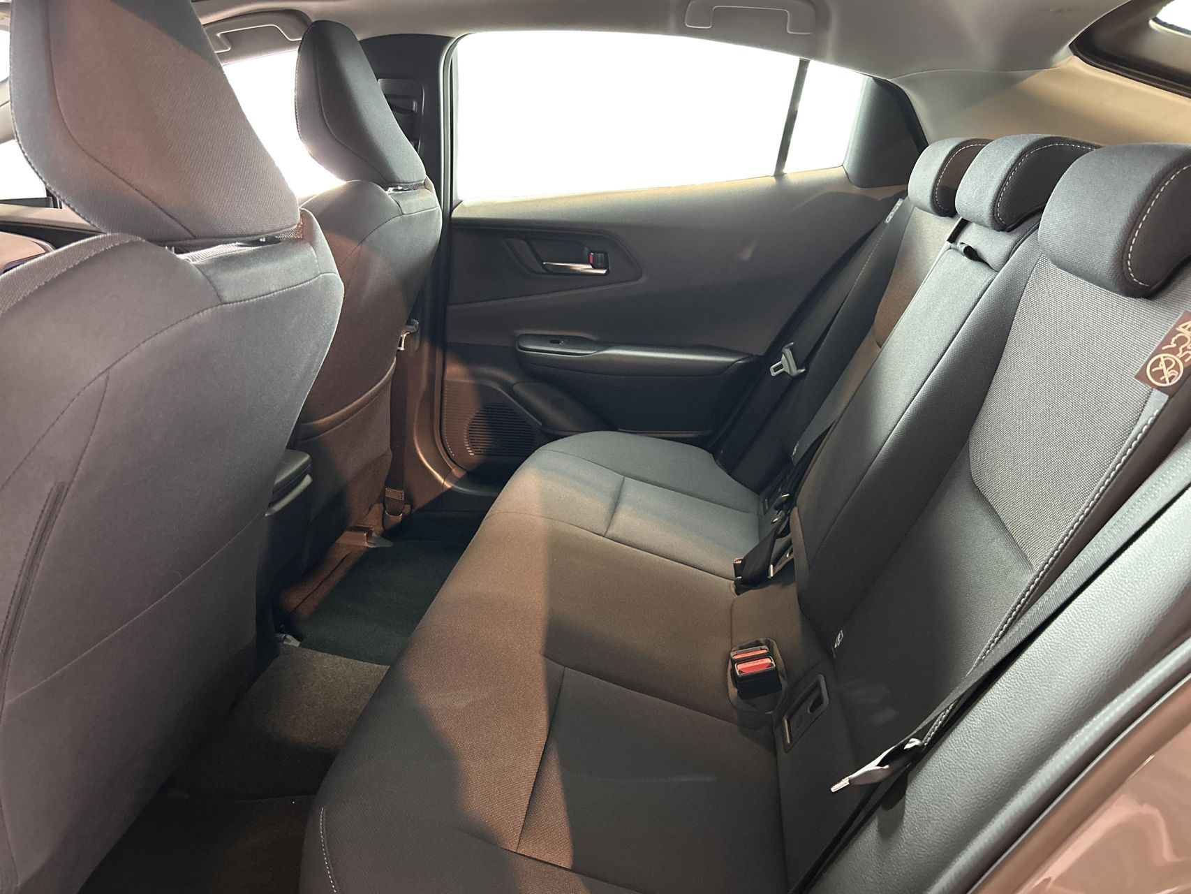 Billede af Toyota Prius Plug-in 2,0 Plugin-hybrid Elegant Panorama 223HK 5d Aut.