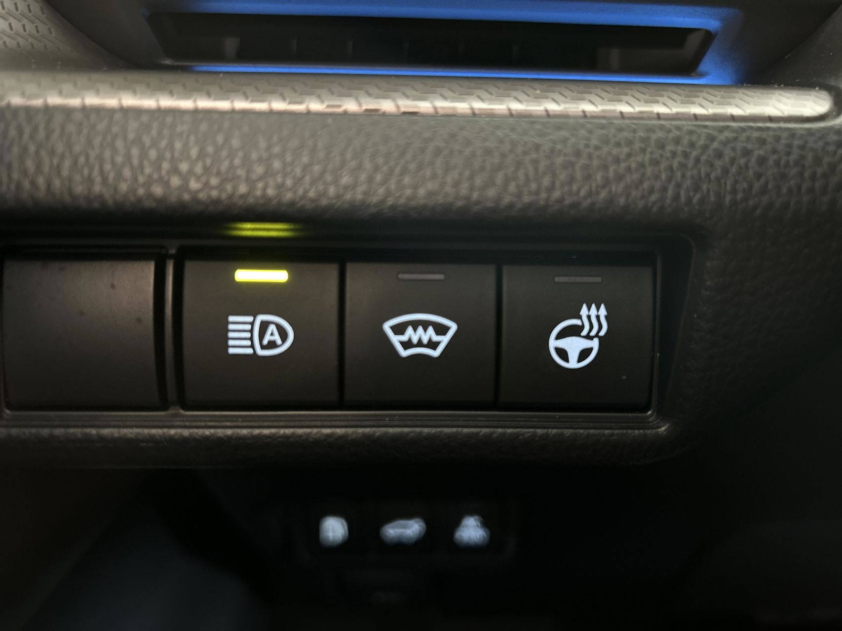 Billede af Toyota Prius Plug-in 2,0 Plugin-hybrid Elegant Panorama 223HK 5d Aut.