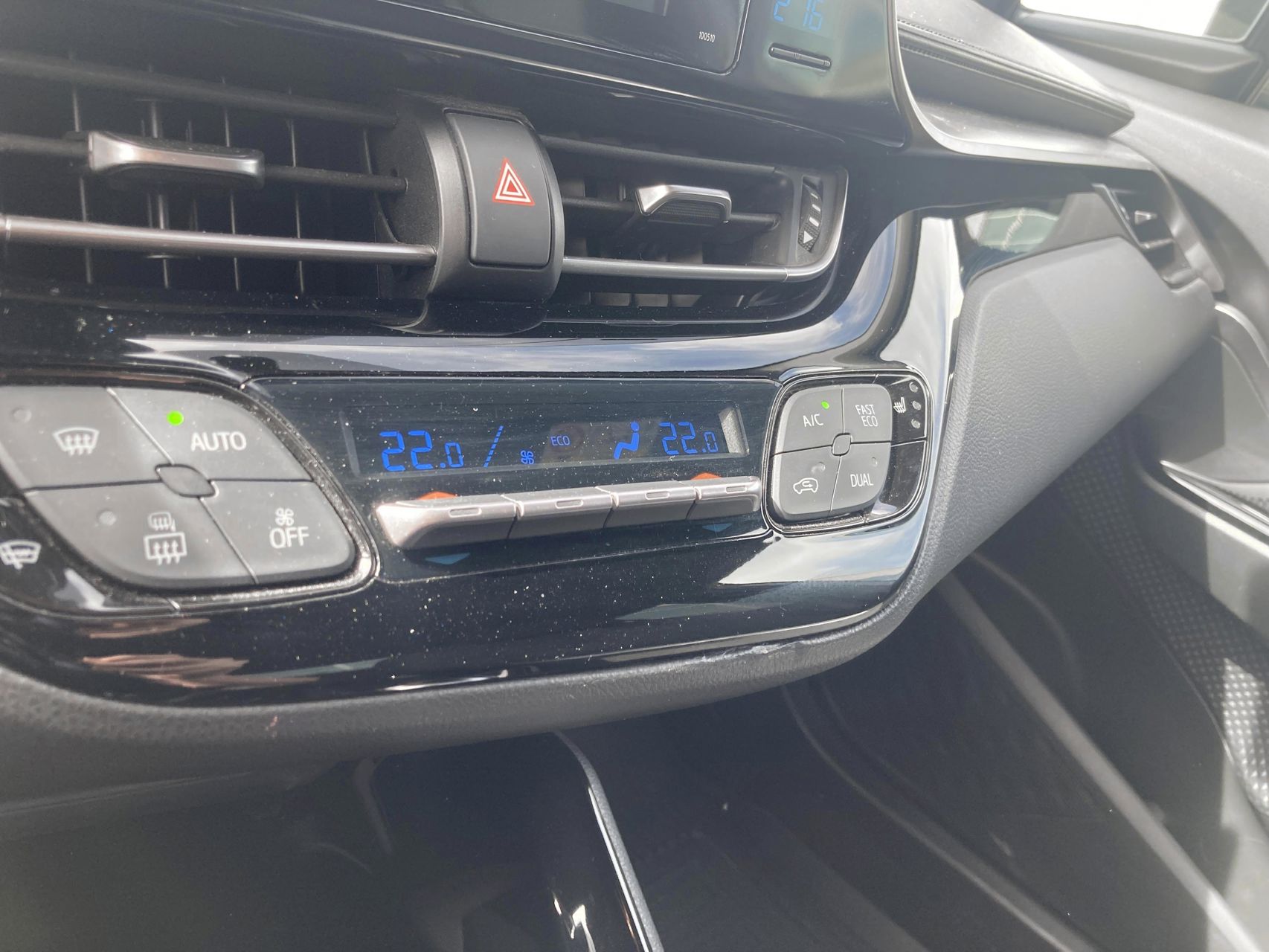 Billede af Toyota C-HR 1,8 Hybrid C-LUB Multidrive S 122HK 5d Aut.