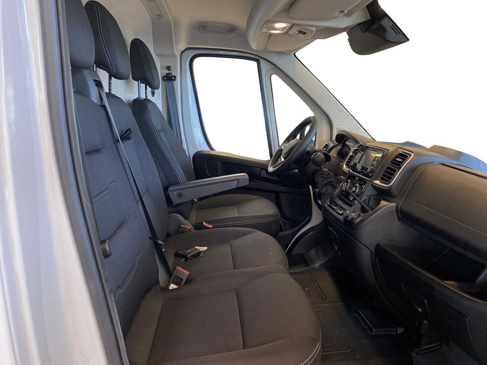 Billede af Toyota Proace Max Medium 2,2 D Comfort To skydedør m. højt tag 140HK Van 6g