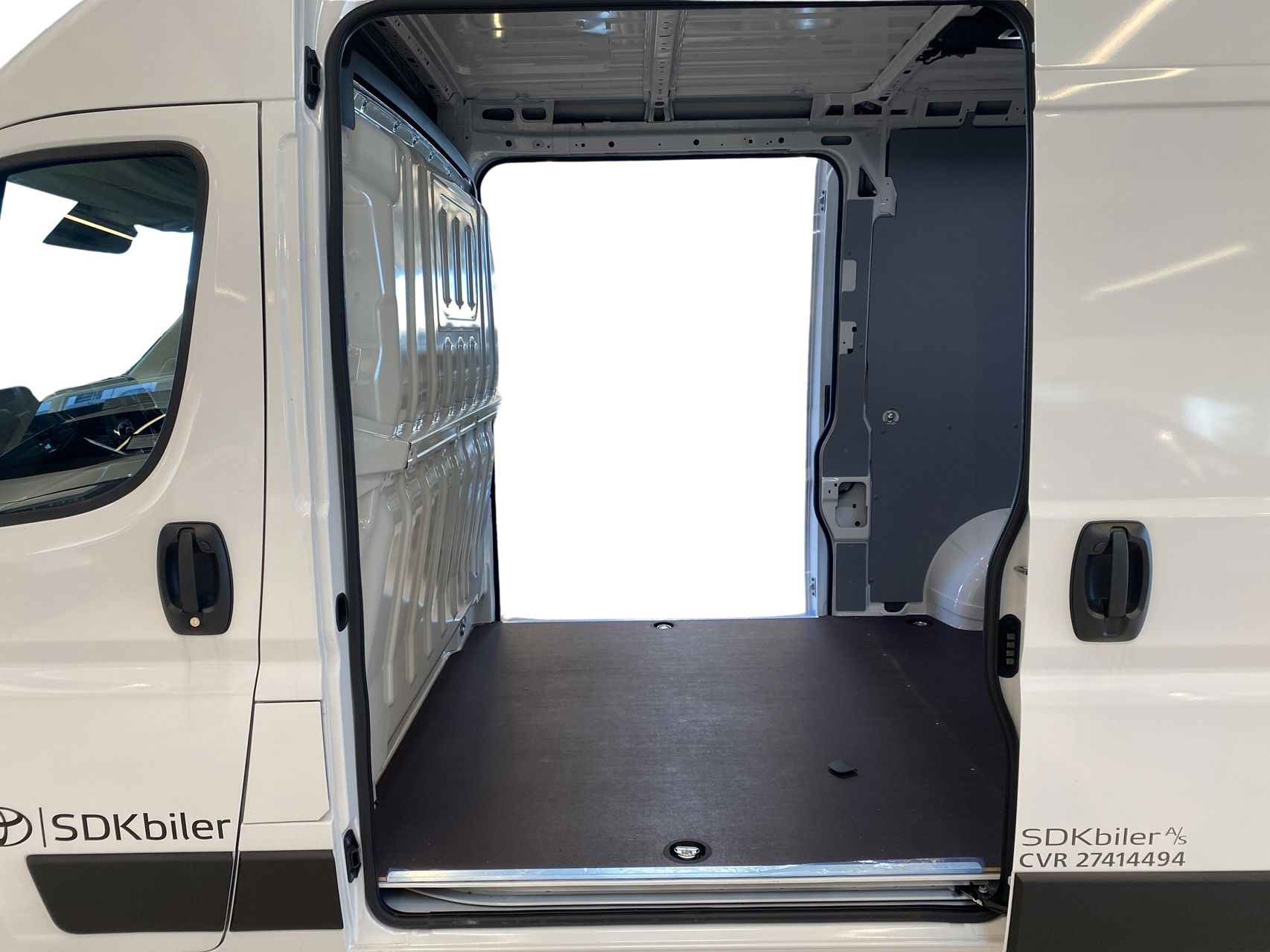 Billede af Toyota Proace Max Medium 2,2 D Comfort To skydedør m. højt tag 140HK Van 6g