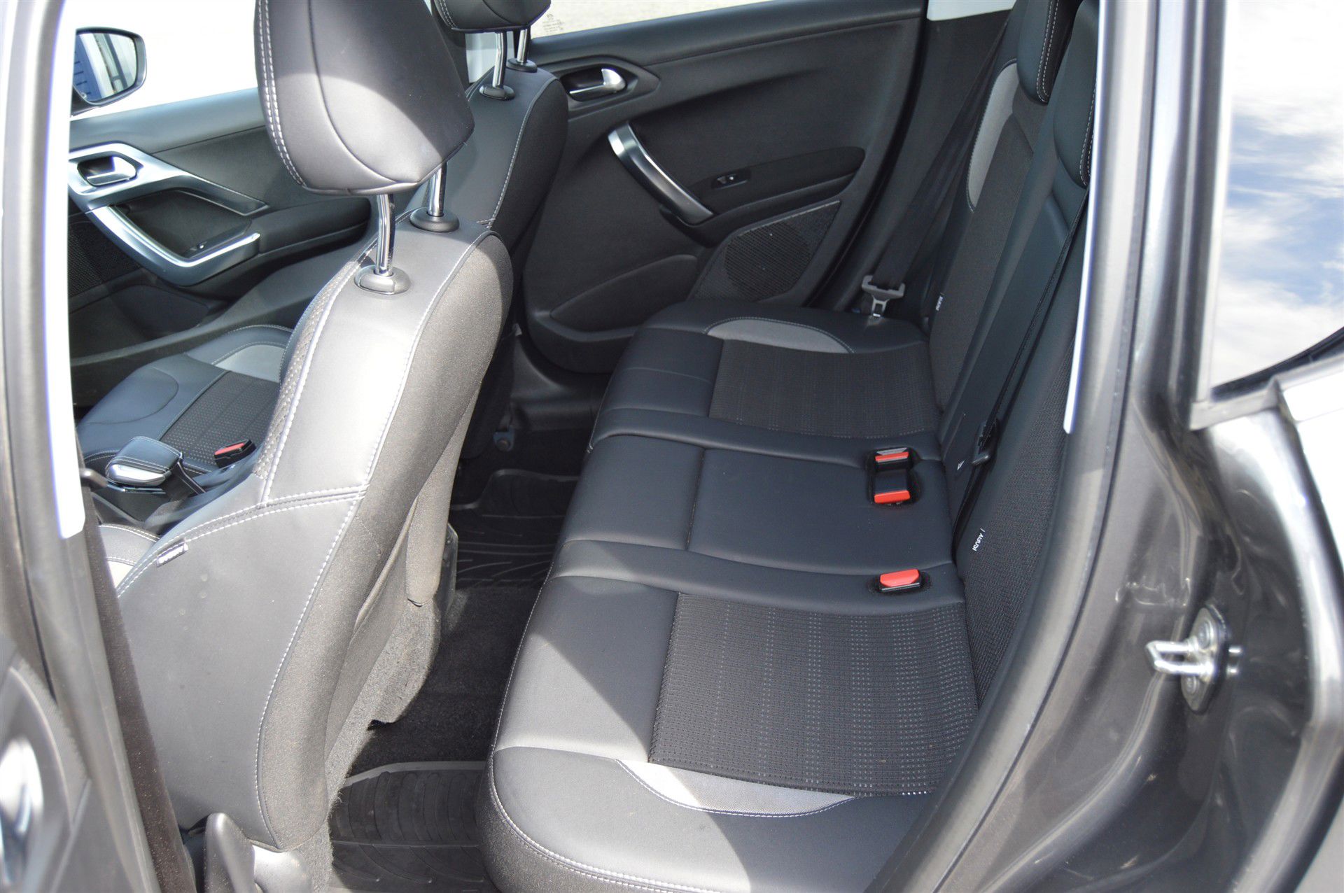 Billede af Peugeot 2008 1,2 PureTech Exclusive Plus 82HK 5d