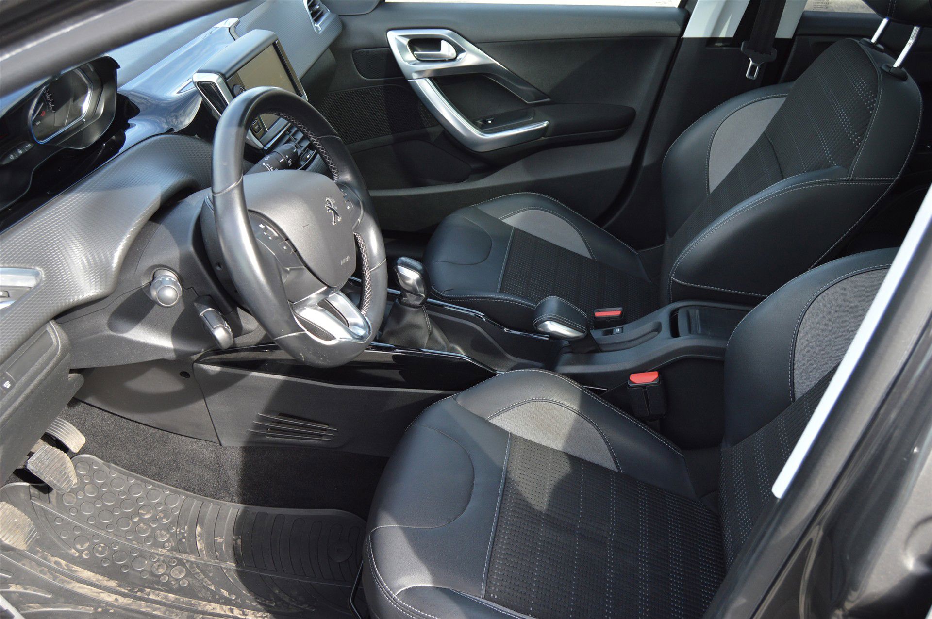 Billede af Peugeot 2008 1,2 PureTech Exclusive Plus 82HK 5d