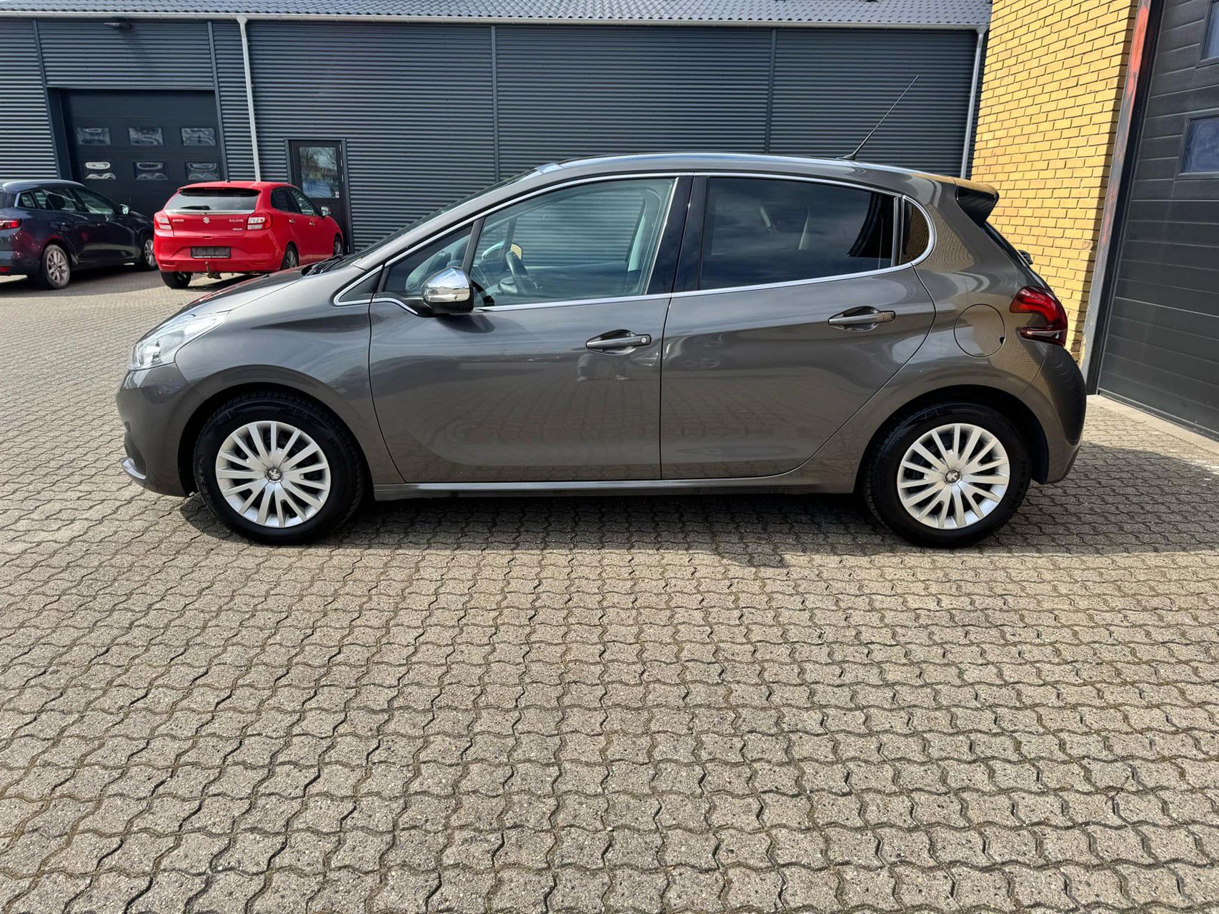Billede af Peugeot 208 1,6 BlueHDi Allure Sky 100HK 5d