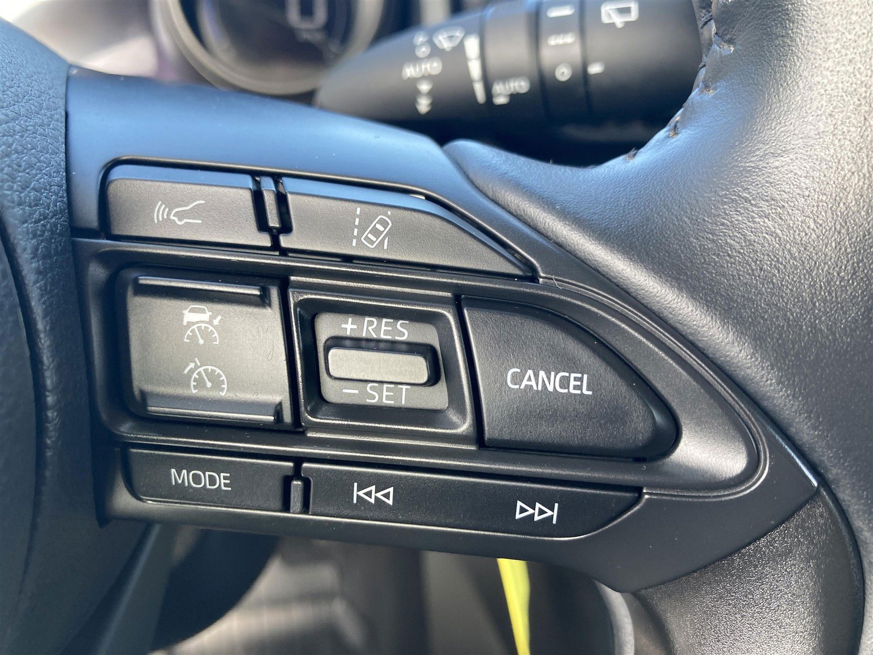 Billede af Toyota Yaris Cross 1,5 Hybrid Essential Comfort 116HK 5d Trinl. Gear