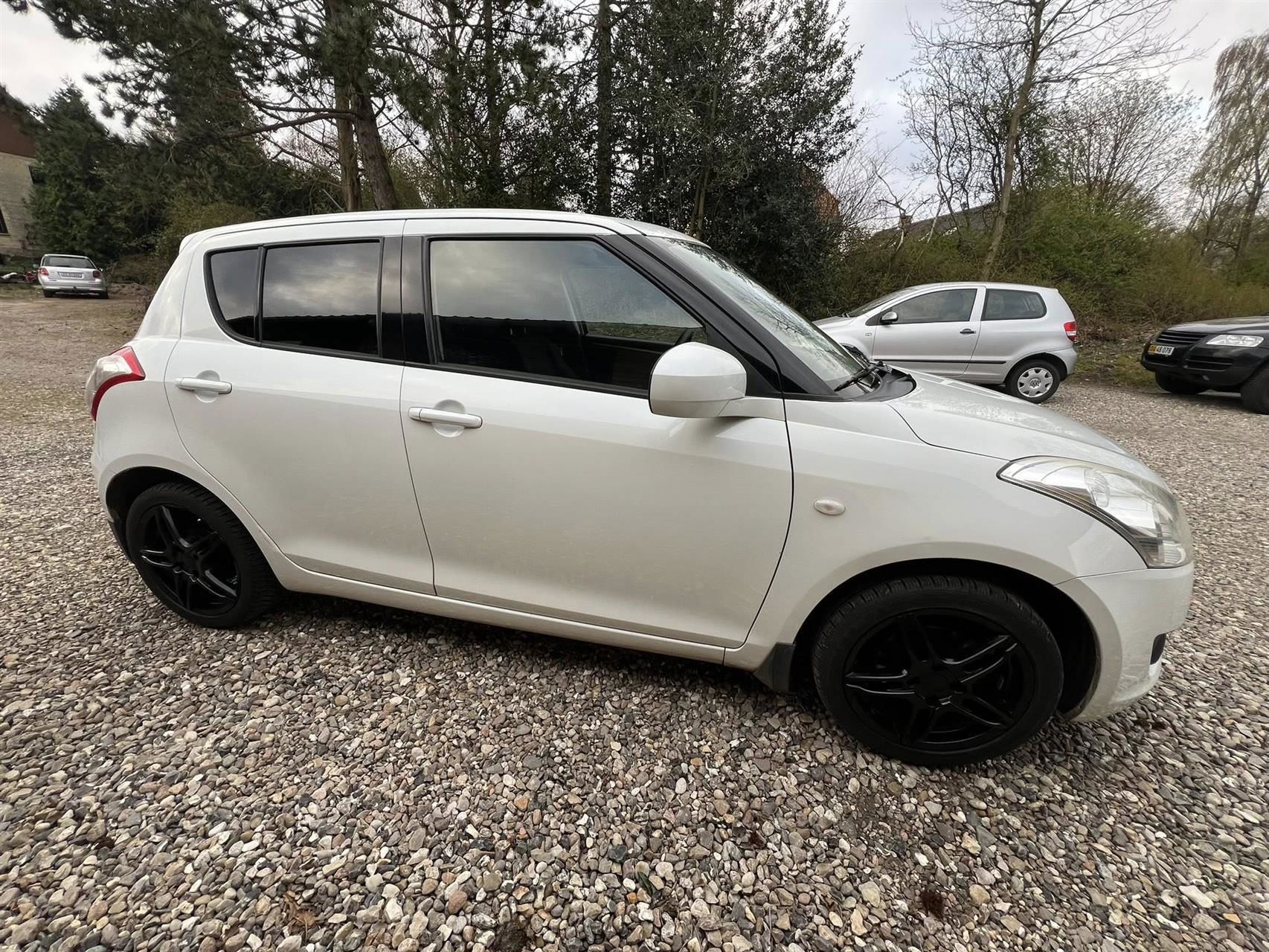 Billede af Suzuki Swift 1,2 16V GL A/C Start/Stop 94HK 3d