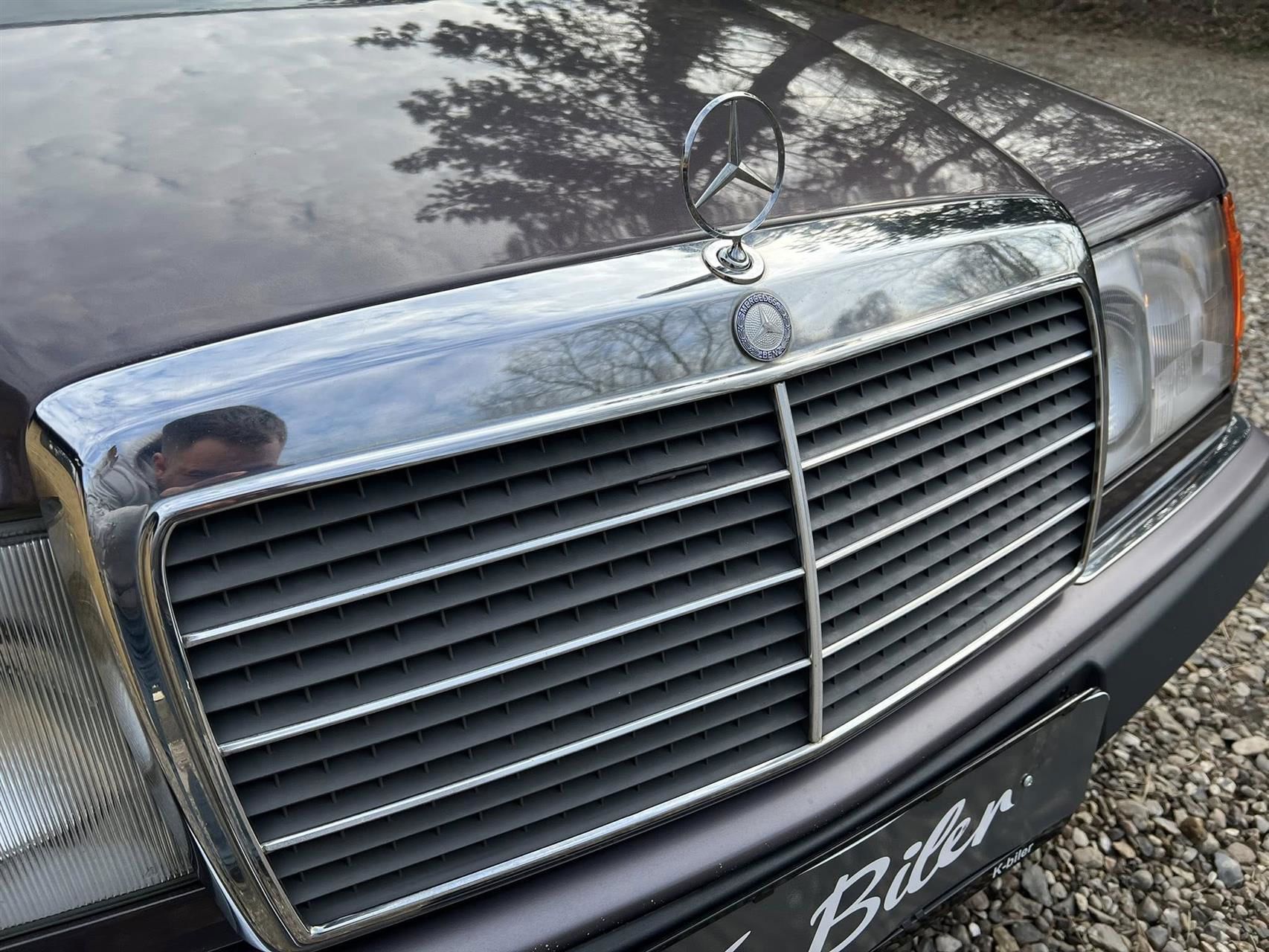 Billede af Mercedes-Benz 230E 2,3 132HK