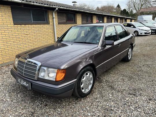 Mercedes-Benz 230E 2,3 132HK