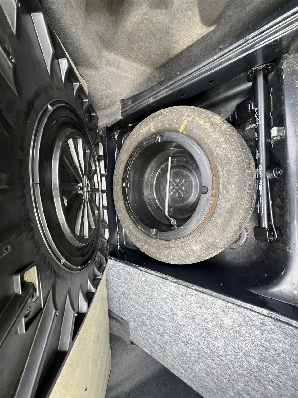 Billede af Mercedes-Benz 230E 2,3 132HK