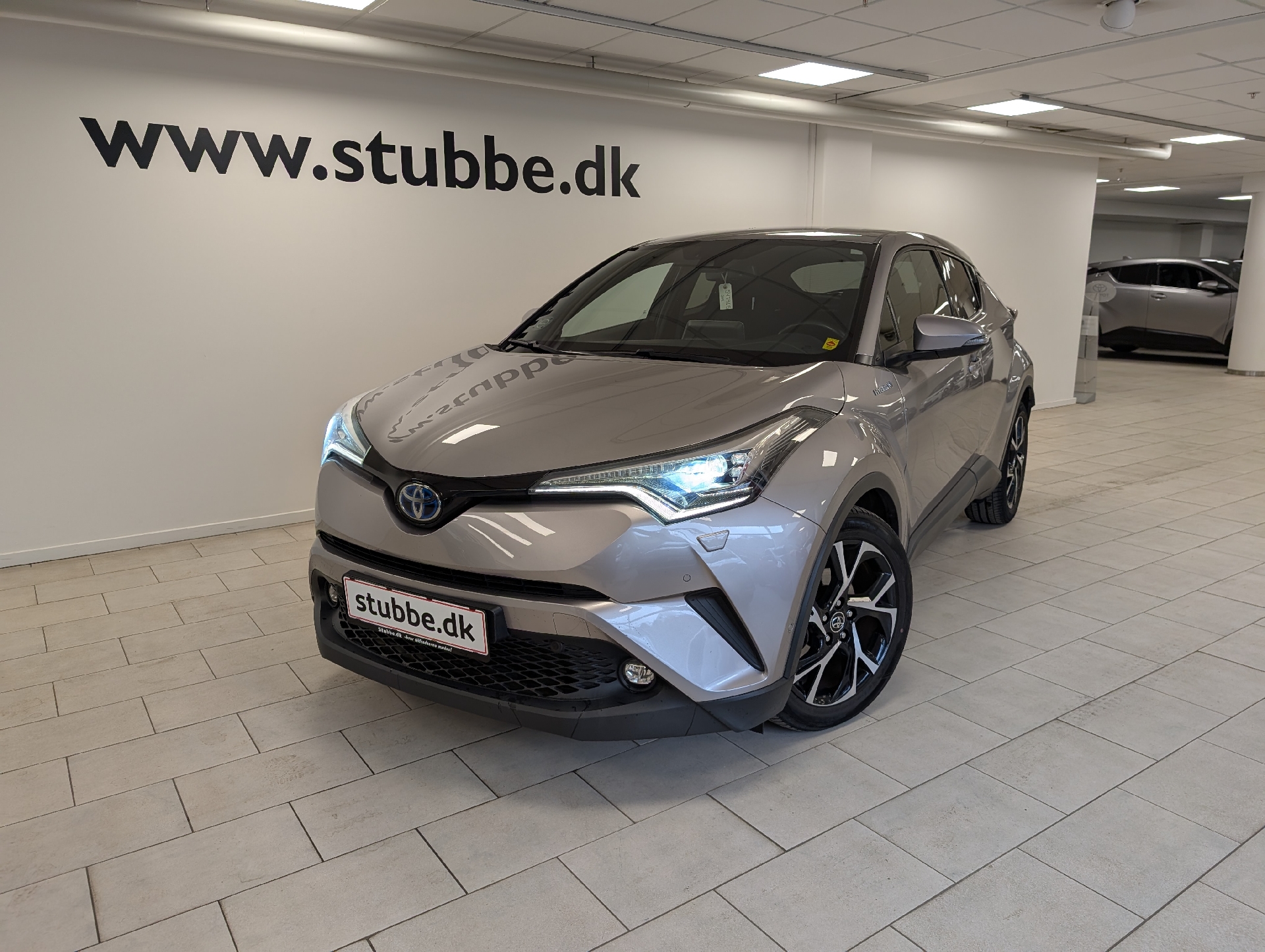 Billede af Toyota C-HR 1,8 Hybrid C-LUB Smart - LED Multidrive S 122HK 5d Aut.