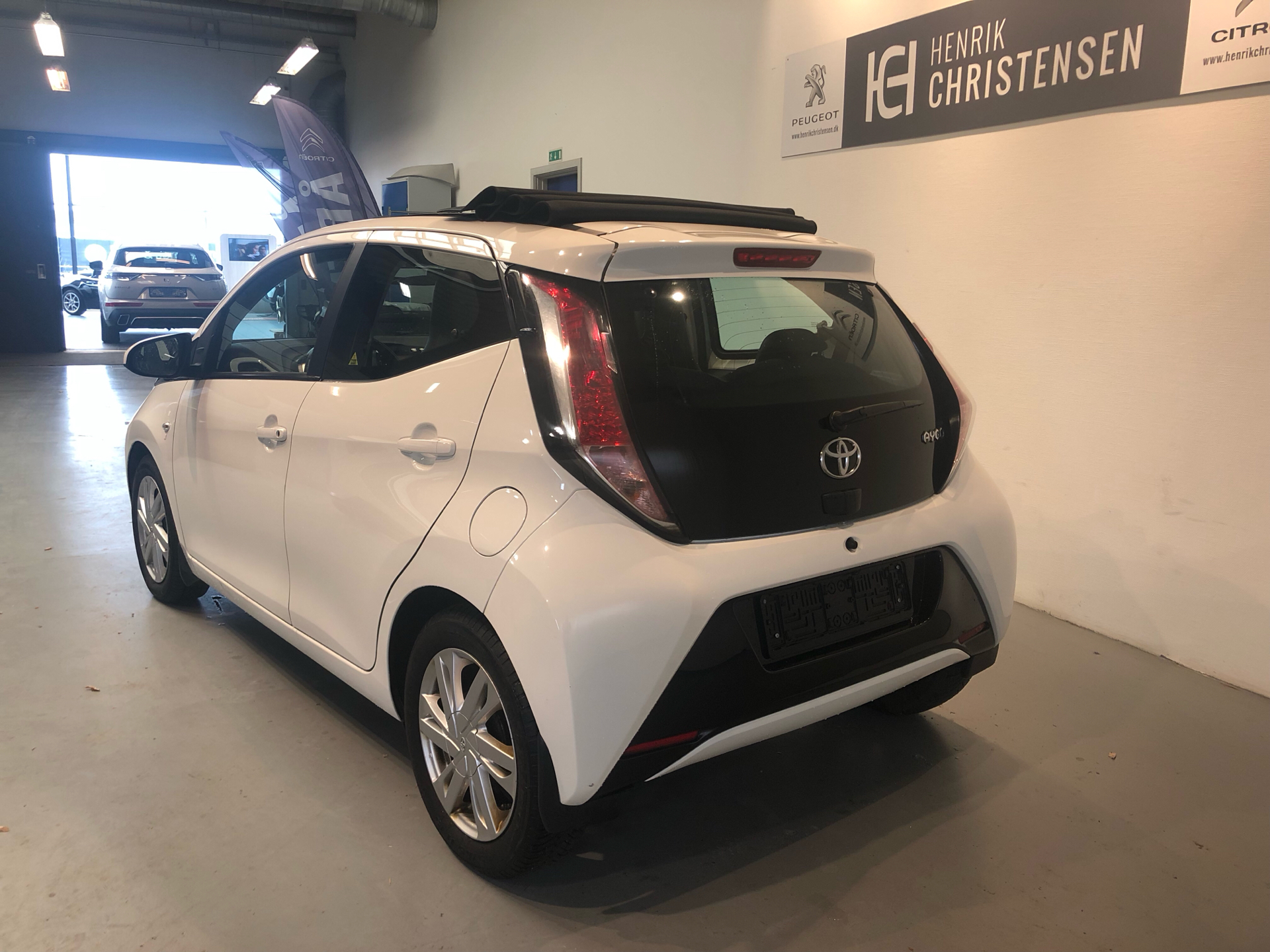 Billede af Toyota Aygo 1,0 VVT-I X-Wave Sky 69HK 5d