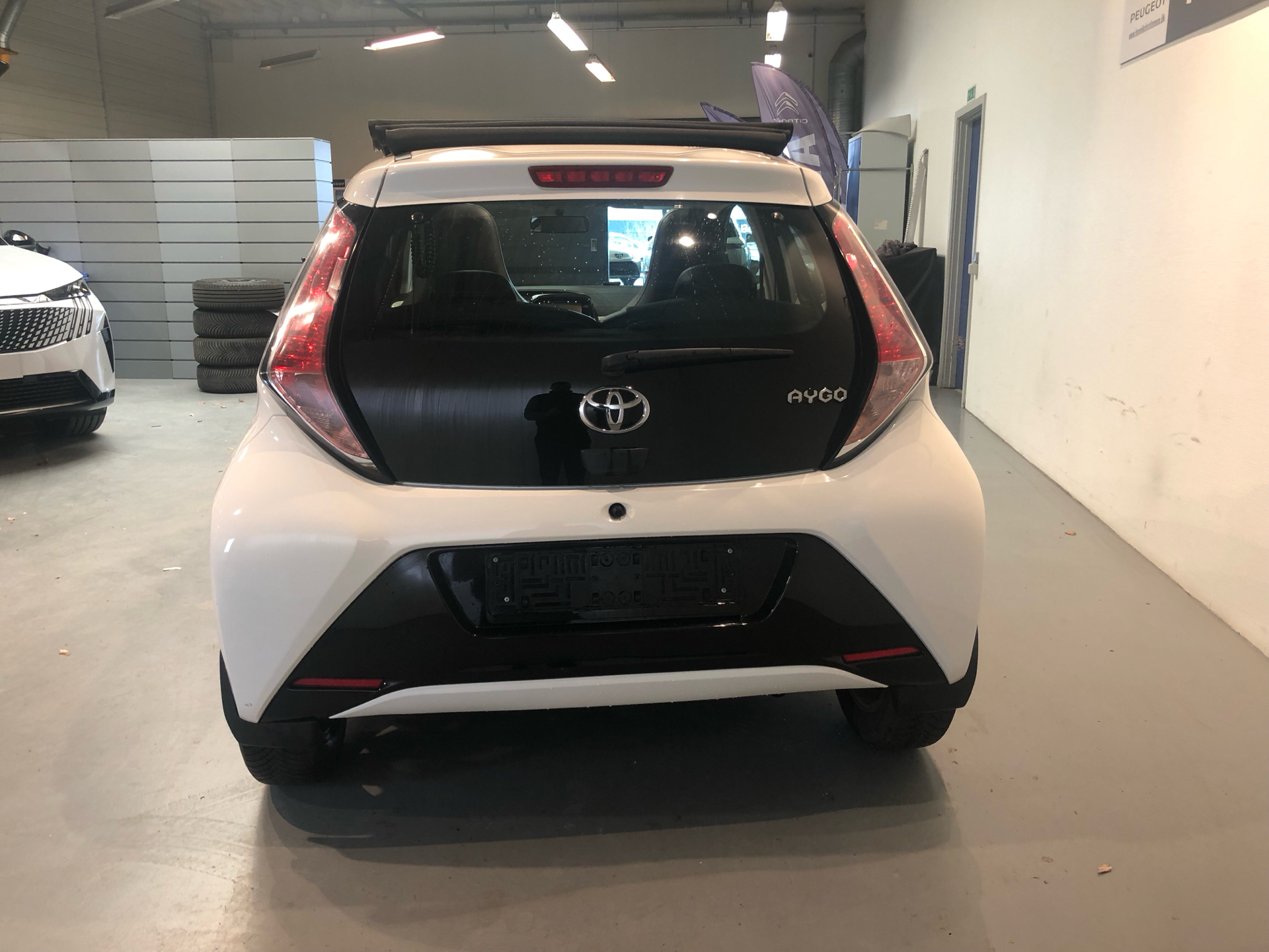 Billede af Toyota Aygo 1,0 VVT-I X-Wave Sky 69HK 5d
