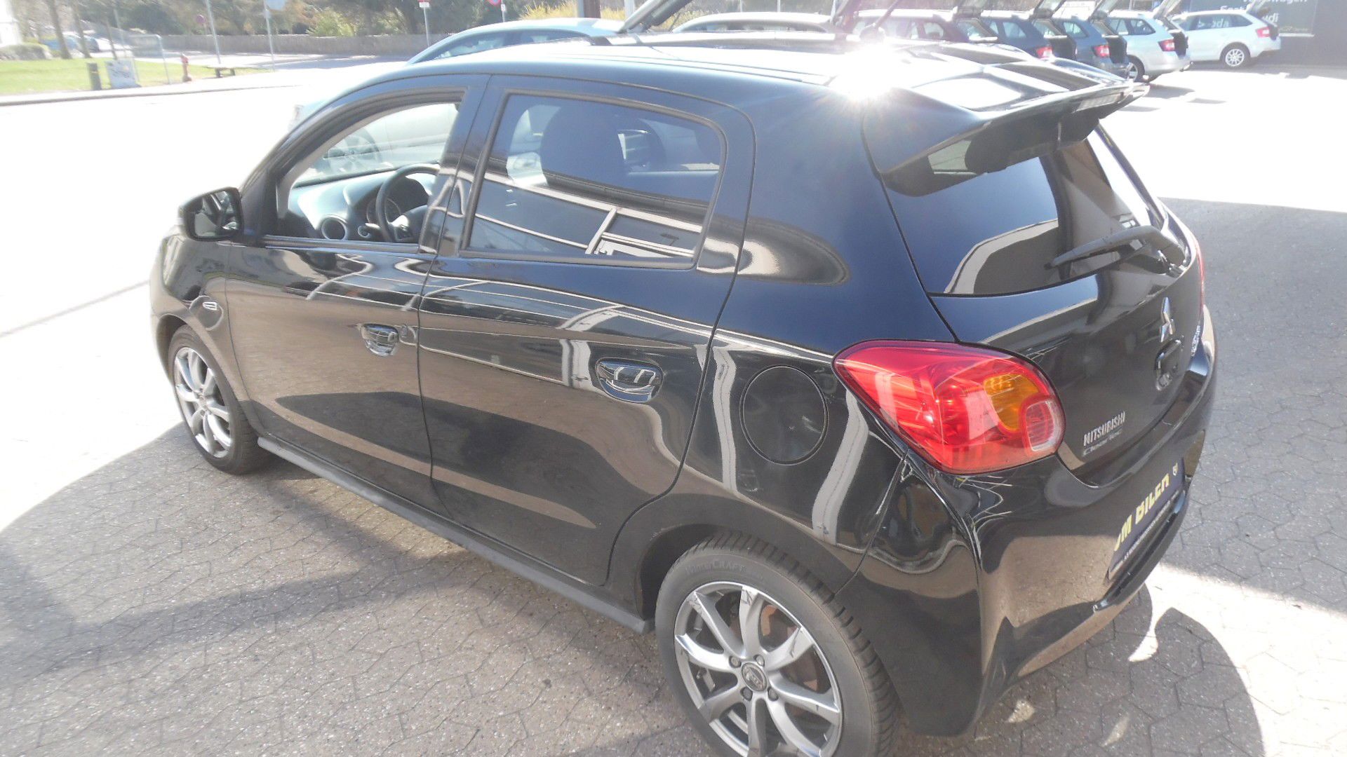 Billede af Mitsubishi Space Star 1,2 Inbeat 80HK 5d