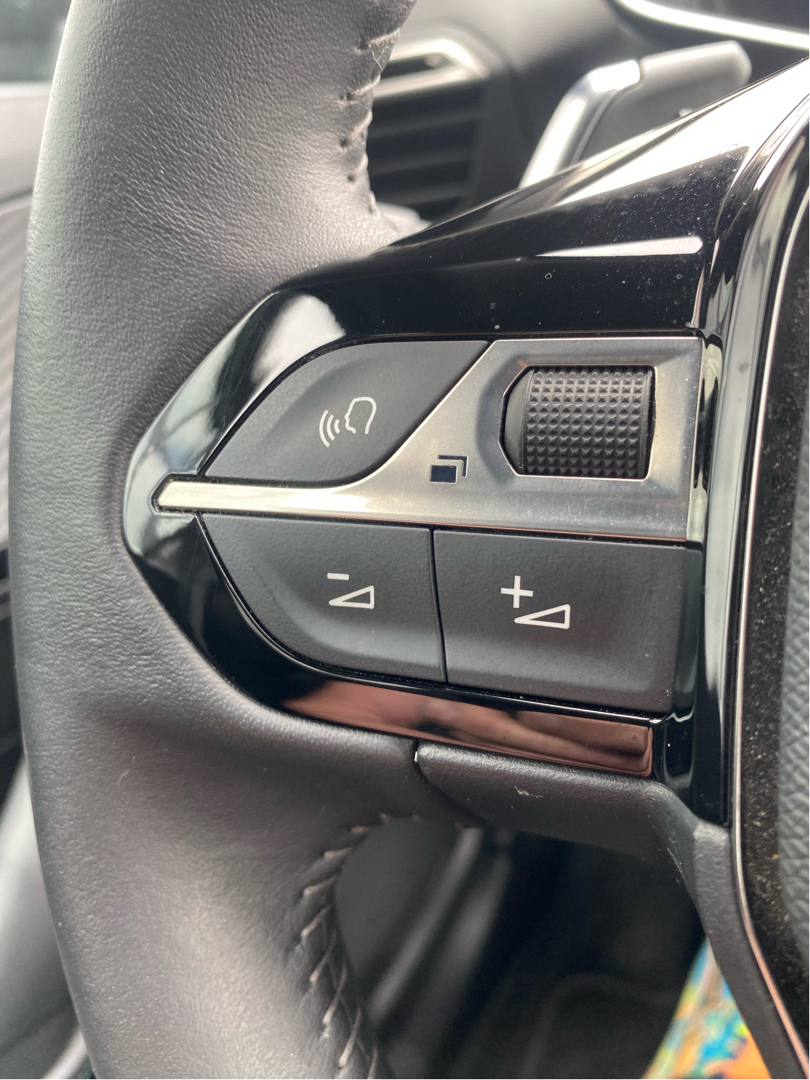 Billede af Peugeot 2008 1,2 PureTech Allure Pack EAT8 130HK 5d 8g Aut.