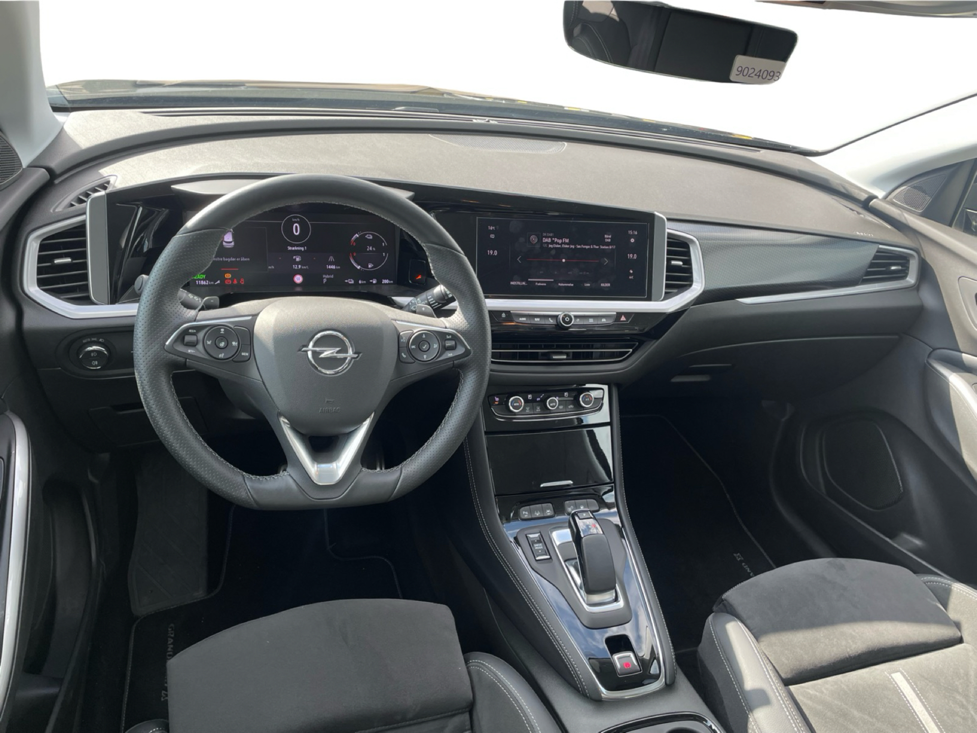 Billede af Opel Grandland 1,6 PHEV  Plugin-hybrid GSE AWD 300HK 5d 8g Aut.