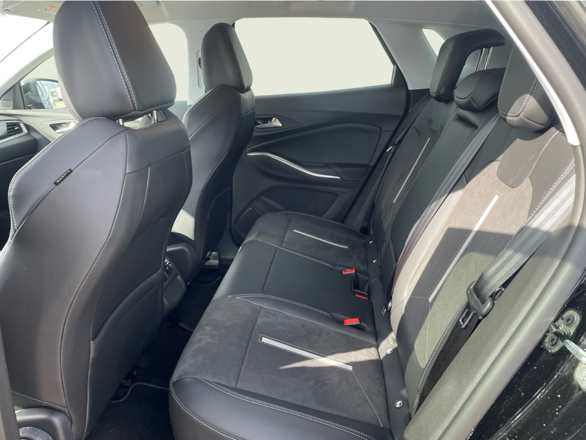 Billede af Opel Grandland 1,6 PHEV  Plugin-hybrid GSE AWD 300HK 5d 8g Aut.