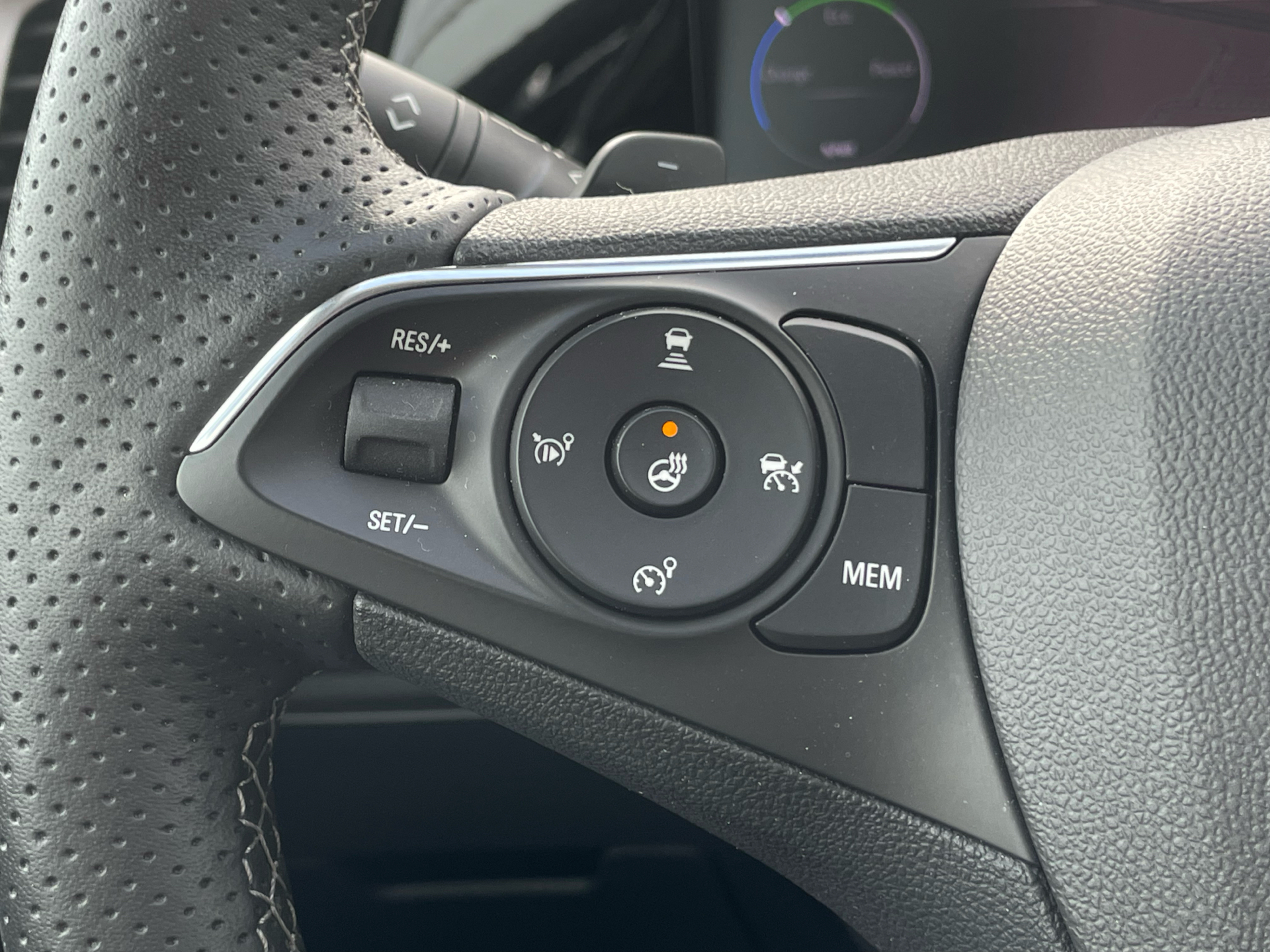 Billede af Opel Grandland 1,6 PHEV  Plugin-hybrid GSE AWD 300HK 5d 8g Aut.