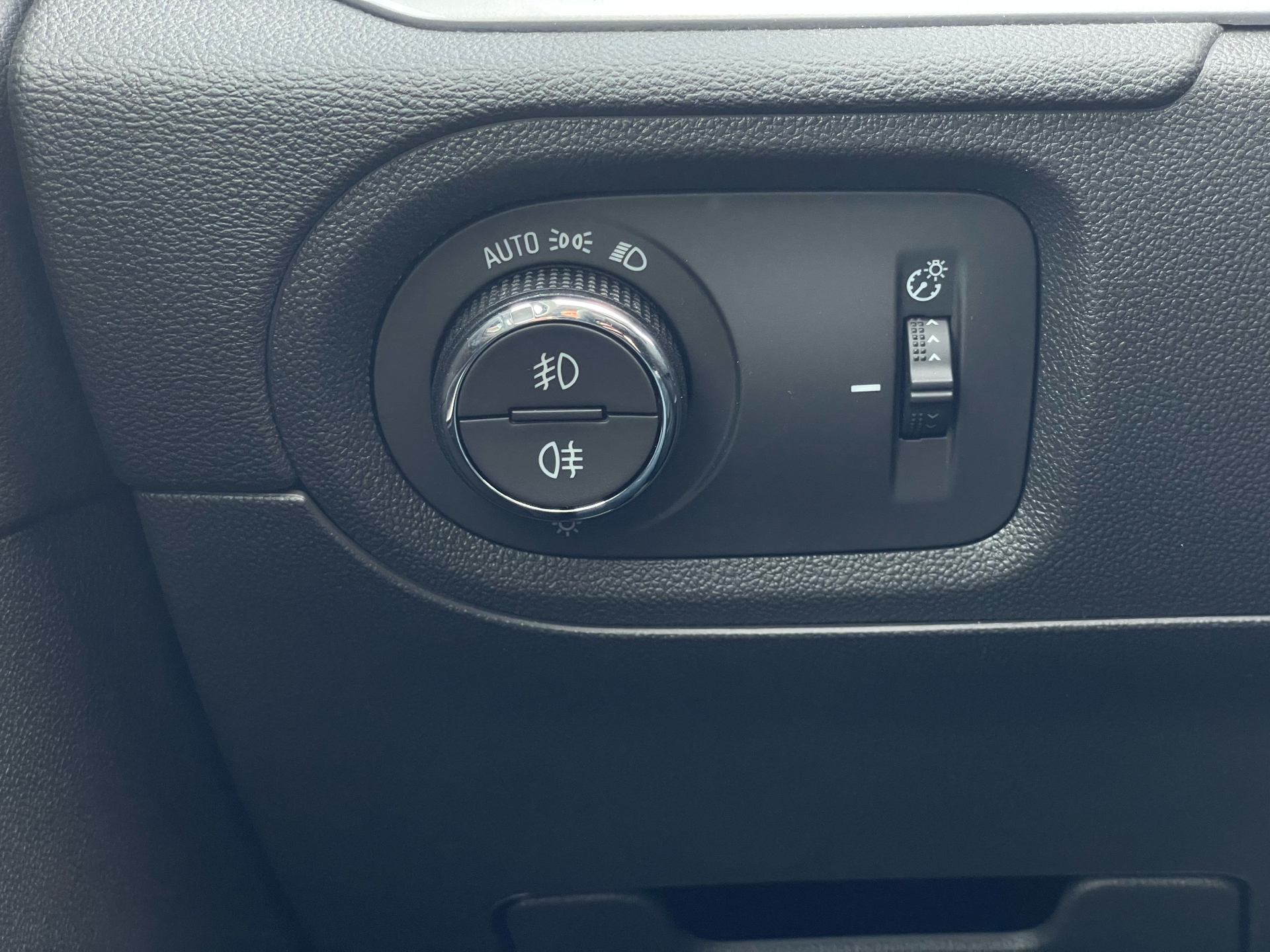 Billede af Opel Grandland 1,6 PHEV  Plugin-hybrid GSE AWD 300HK 5d 8g Aut.