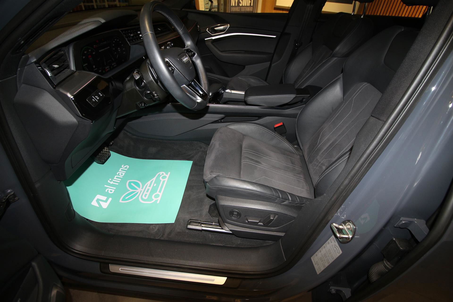 Billede af Audi Q8 50 E-tron Prestige Quattro 340HK 5d Aut.