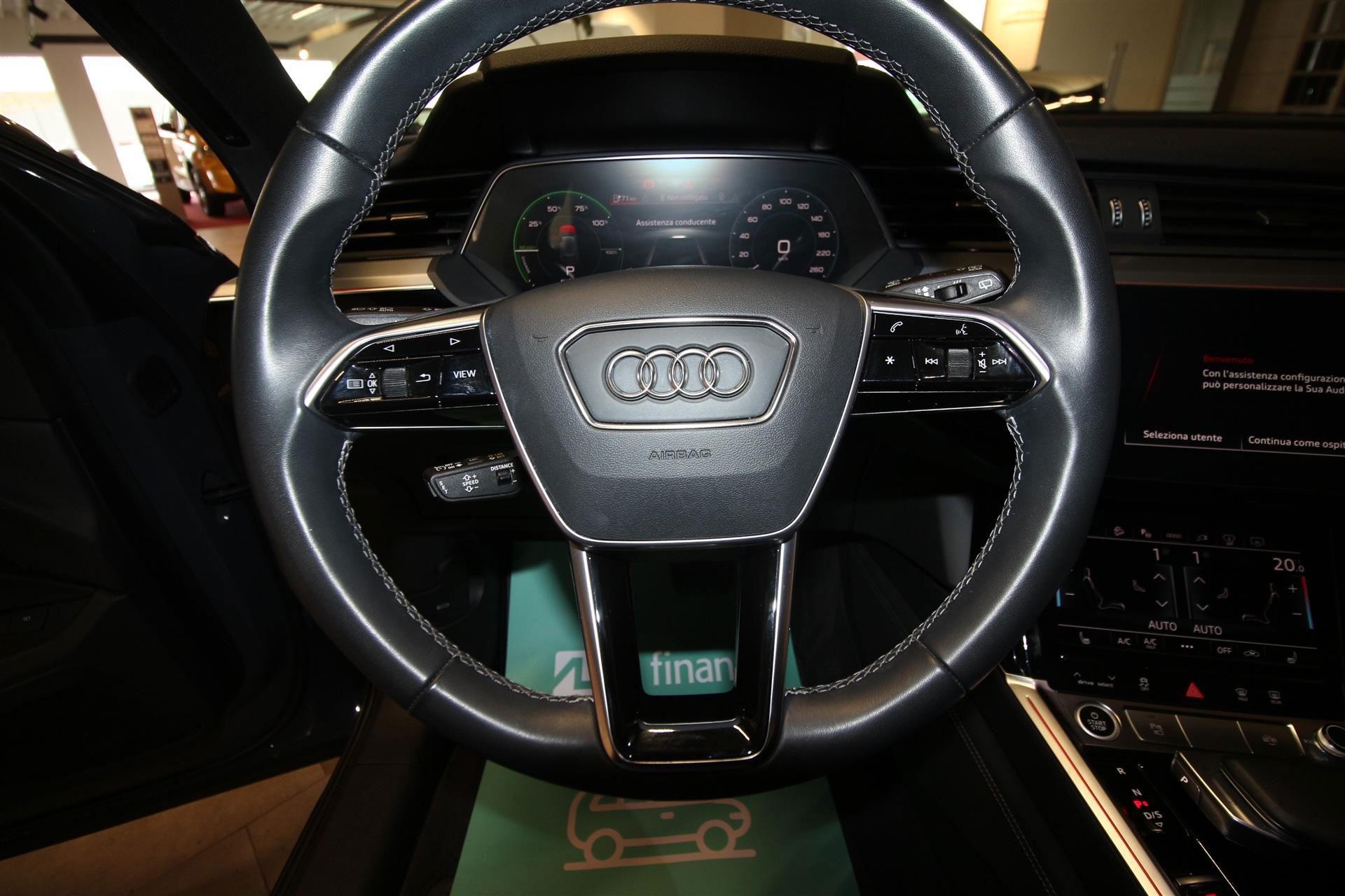 Billede af Audi Q8 50 E-tron Prestige Quattro 340HK 5d Aut.