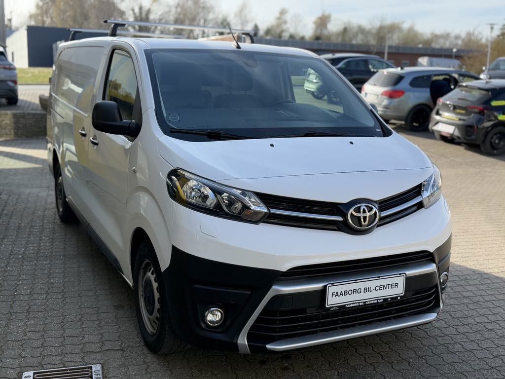Billede af Toyota Proace Long 2,0 D Comfort Masterpakke 120HK Van 8g Aut.