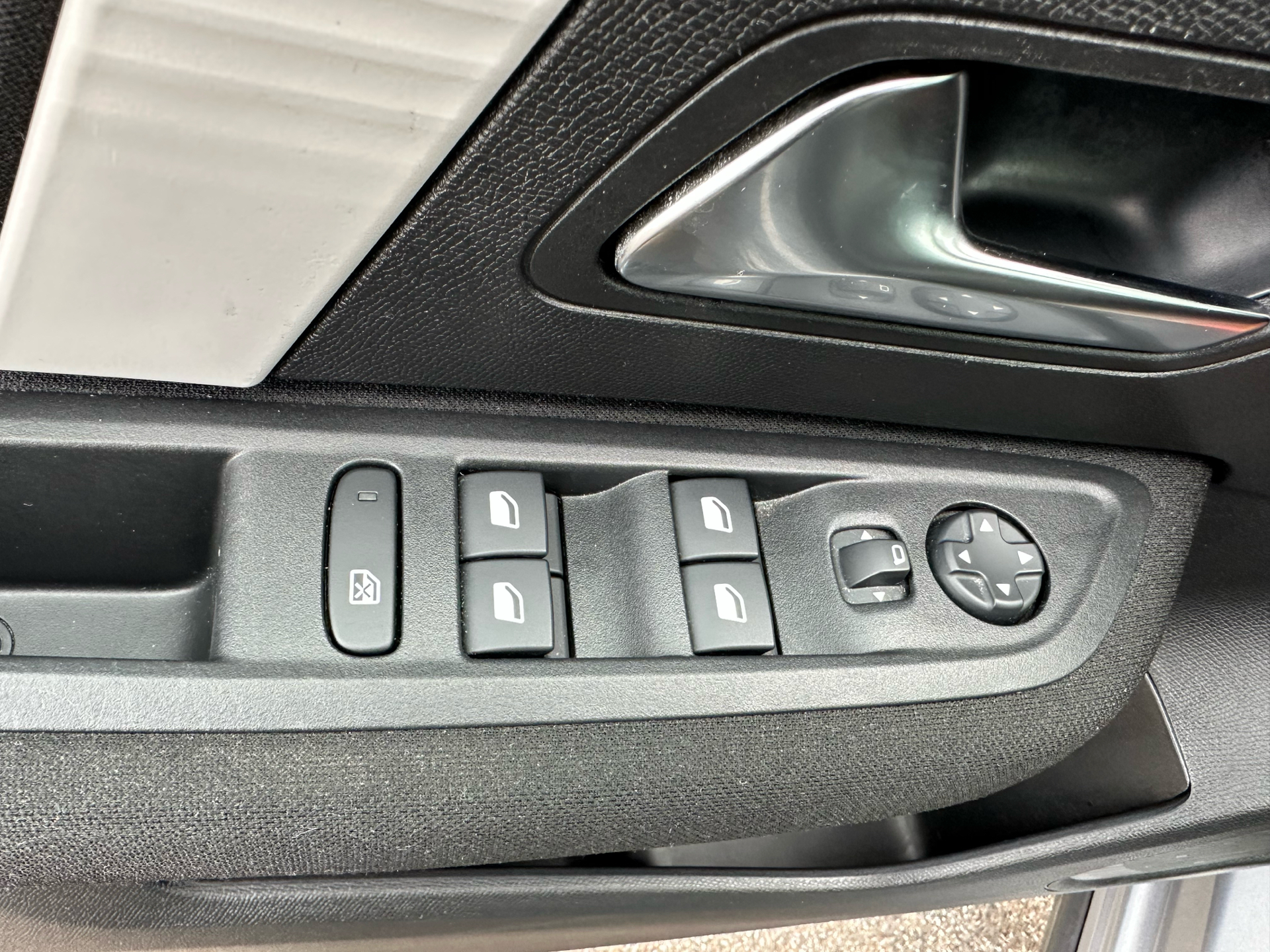 Billede af Citroën C4 X 1,2 PureTech Attraction 100HK 5d 6g