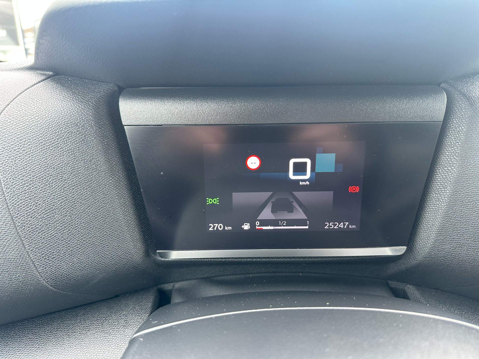Billede af Citroën C4 X 1,2 PureTech Attraction 100HK 5d 6g