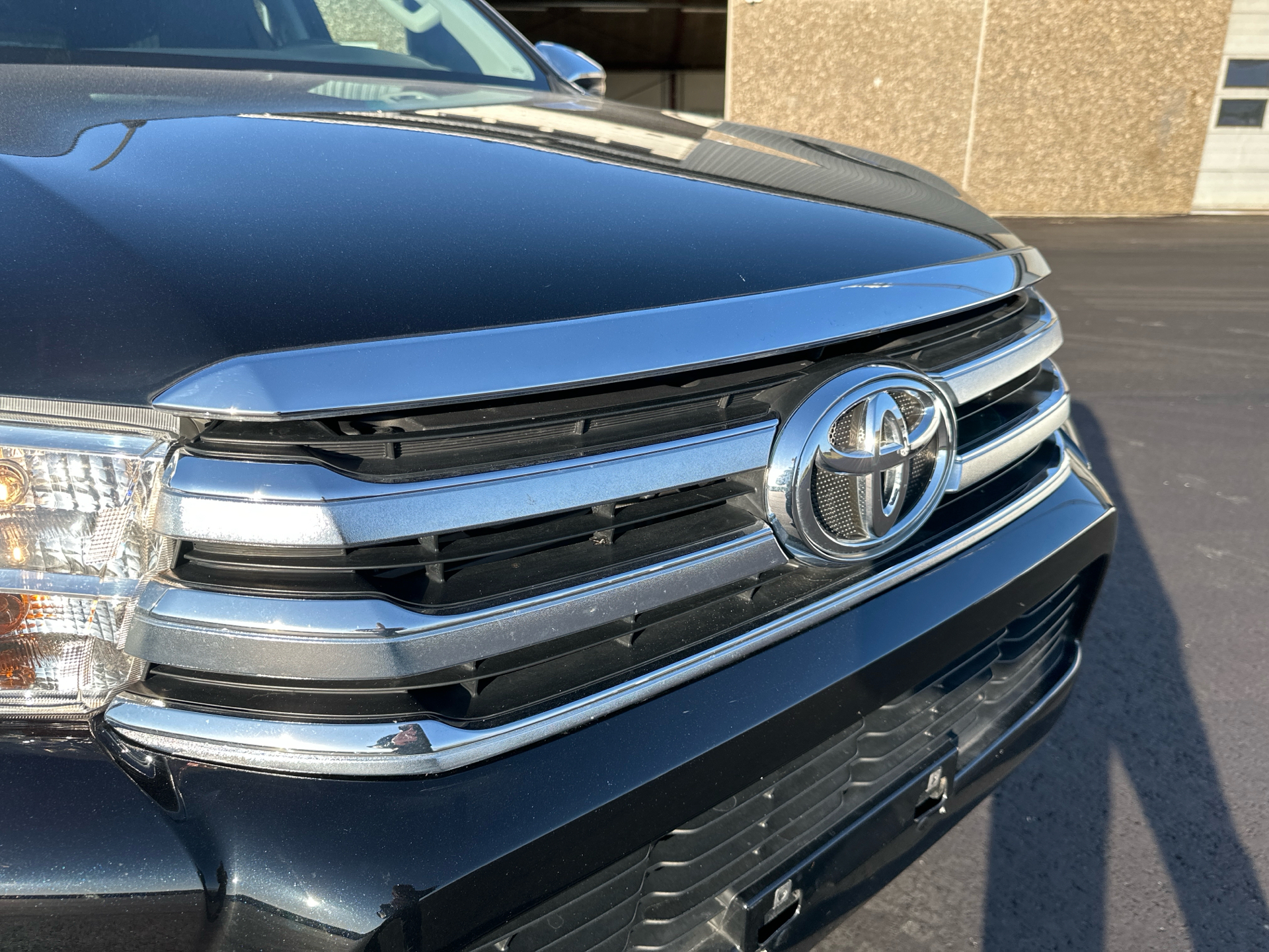 Billede af Toyota HiLux Extra Cab 2,4 D-4D T3 4x4 150HK Pick-Up 6g