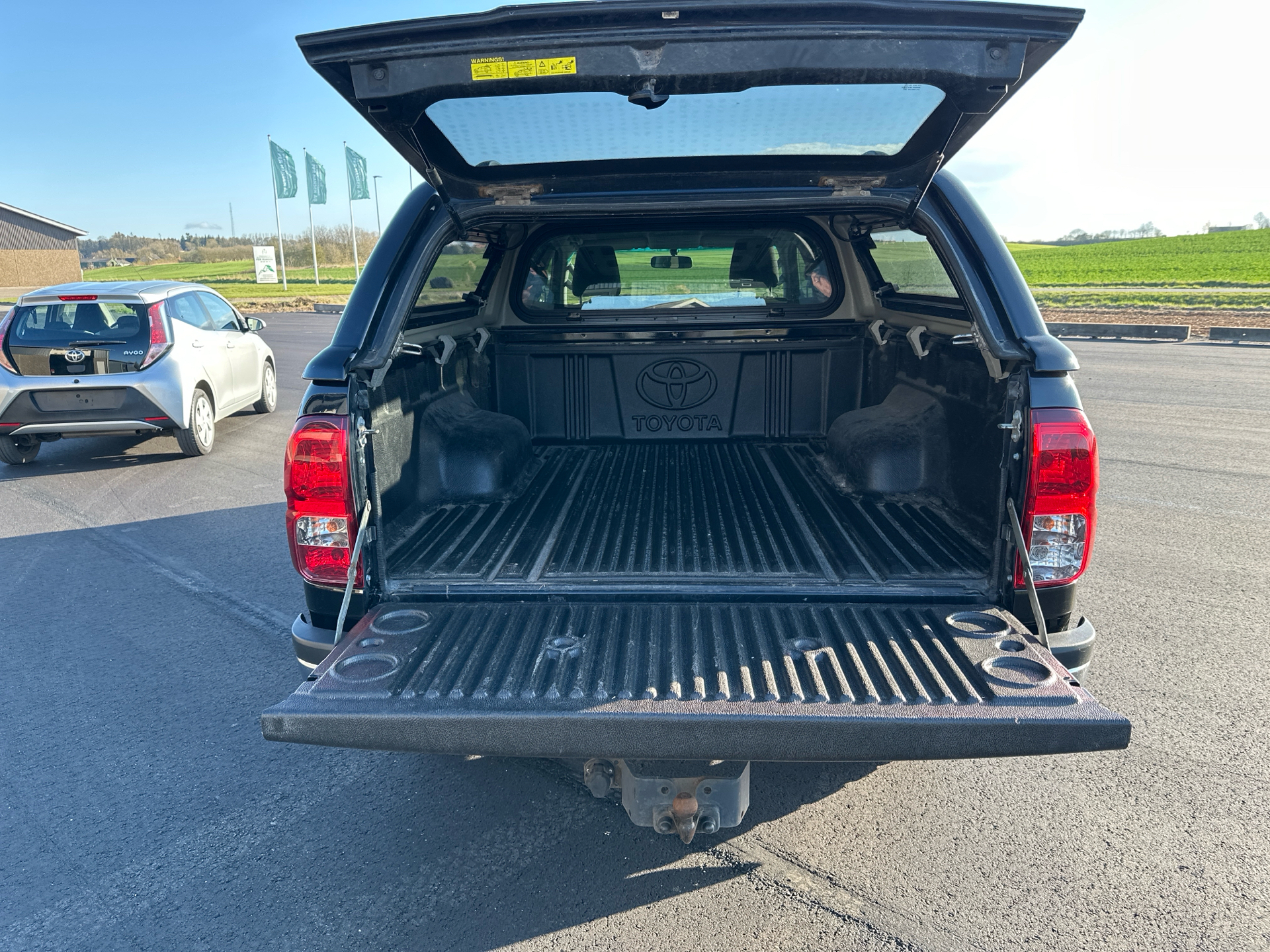 Billede af Toyota HiLux Extra Cab 2,4 D-4D T3 4x4 150HK Pick-Up 6g