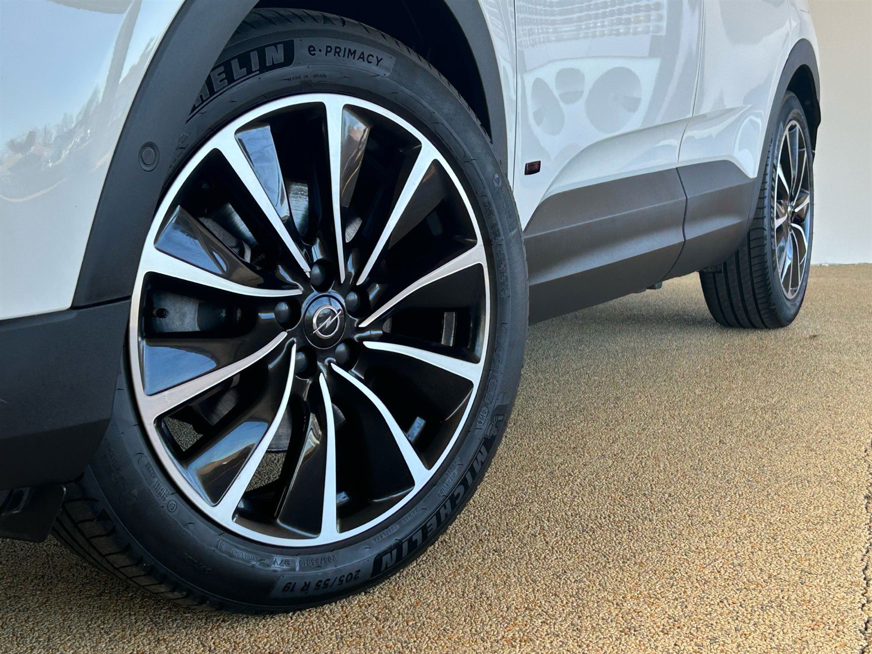 Billede af Opel Grandland X 1,6 PHEV  Plugin-hybrid Ultimate 225HK 5d 8g Aut.