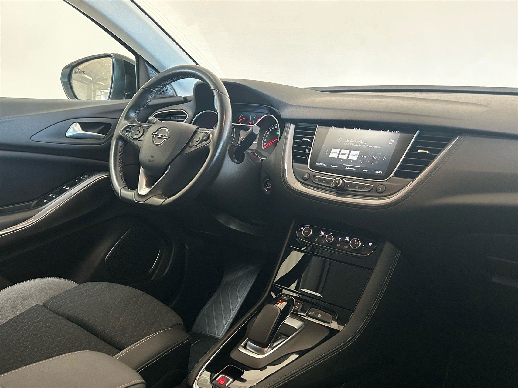 Billede af Opel Grandland X 1,6 PHEV  Plugin-hybrid Ultimate 225HK 5d 8g Aut.