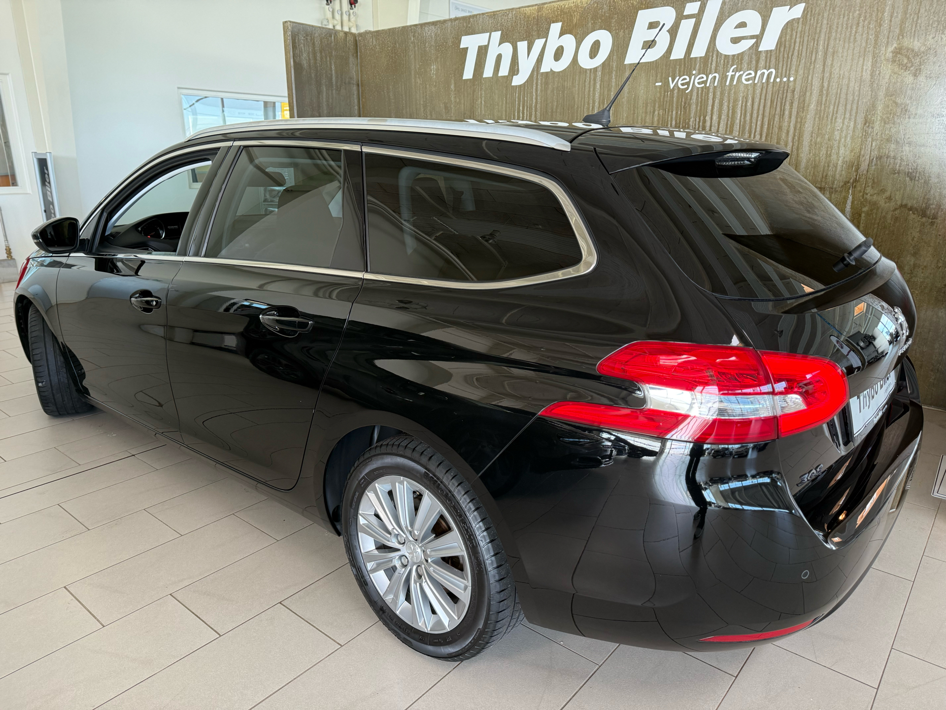 Billede af Peugeot 308 SW 1,2 e-THP Selection Sky 130HK Stc