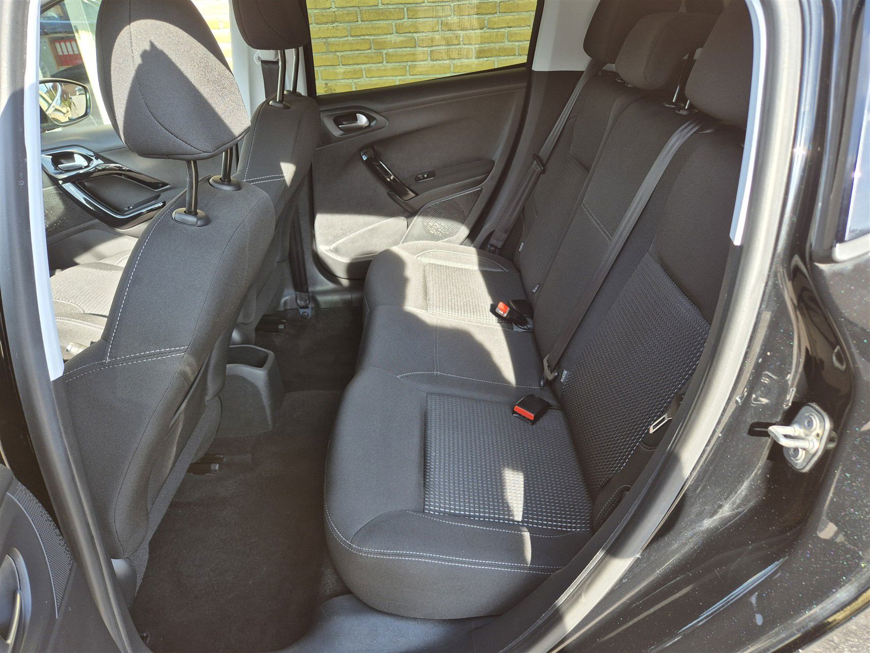 Billede af Peugeot 208 1,2 PureTech Allure+ 82HK 5d